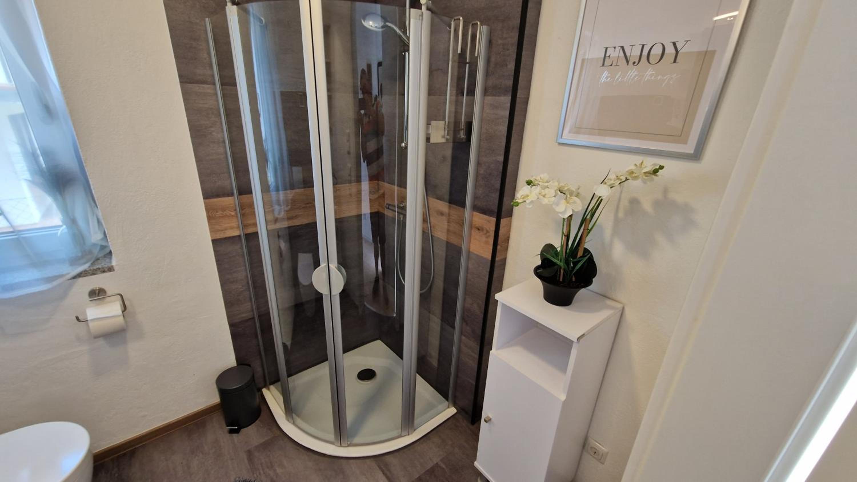 Appartment-Ferienwohnung mit Küche, Bad, WLAN, Klimaanlage, Modern eingerichtet