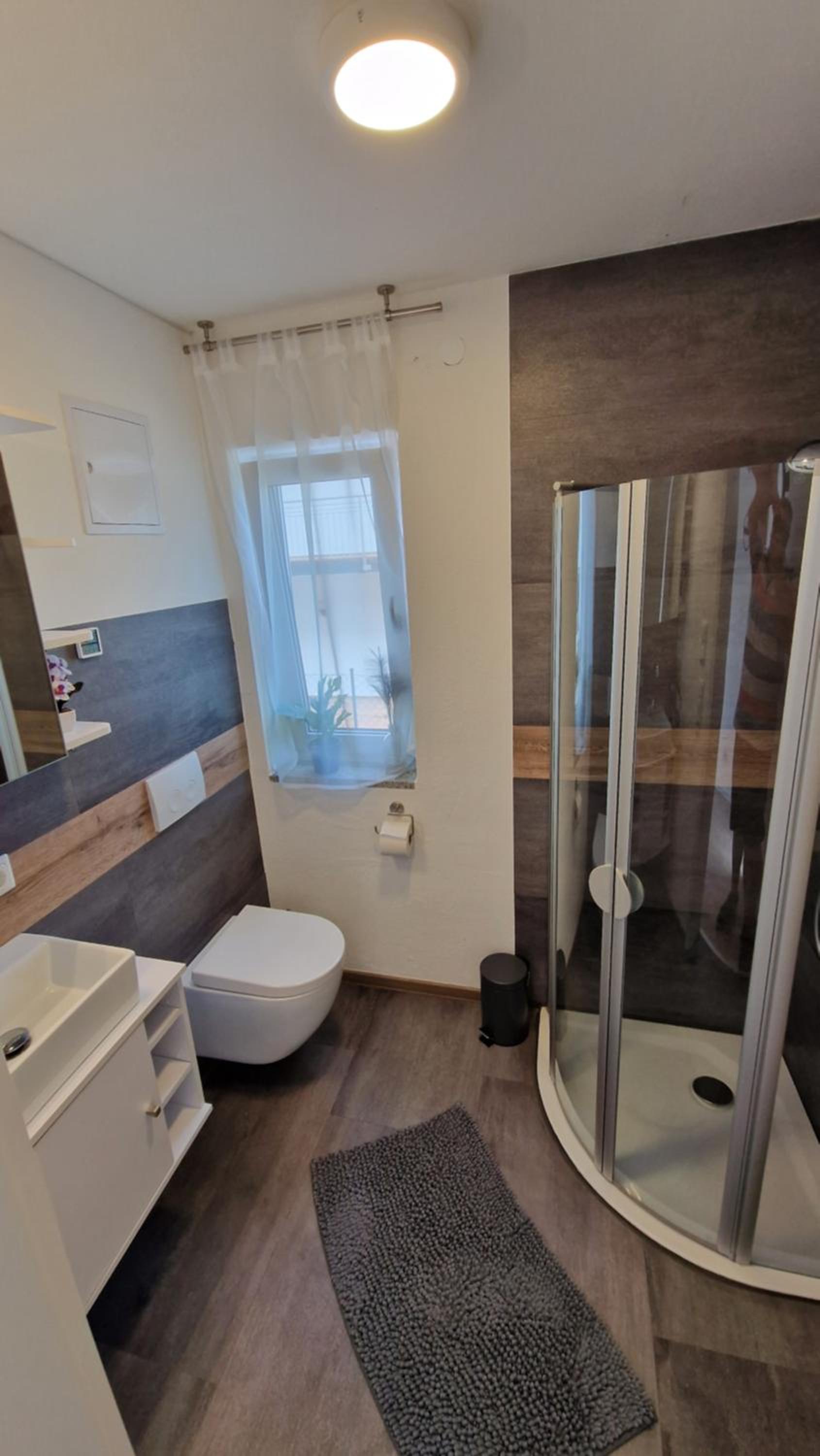 Appartment-Ferienwohnung mit Küche, Bad, WLAN, Klimaanlage, Modern eingerichtet
