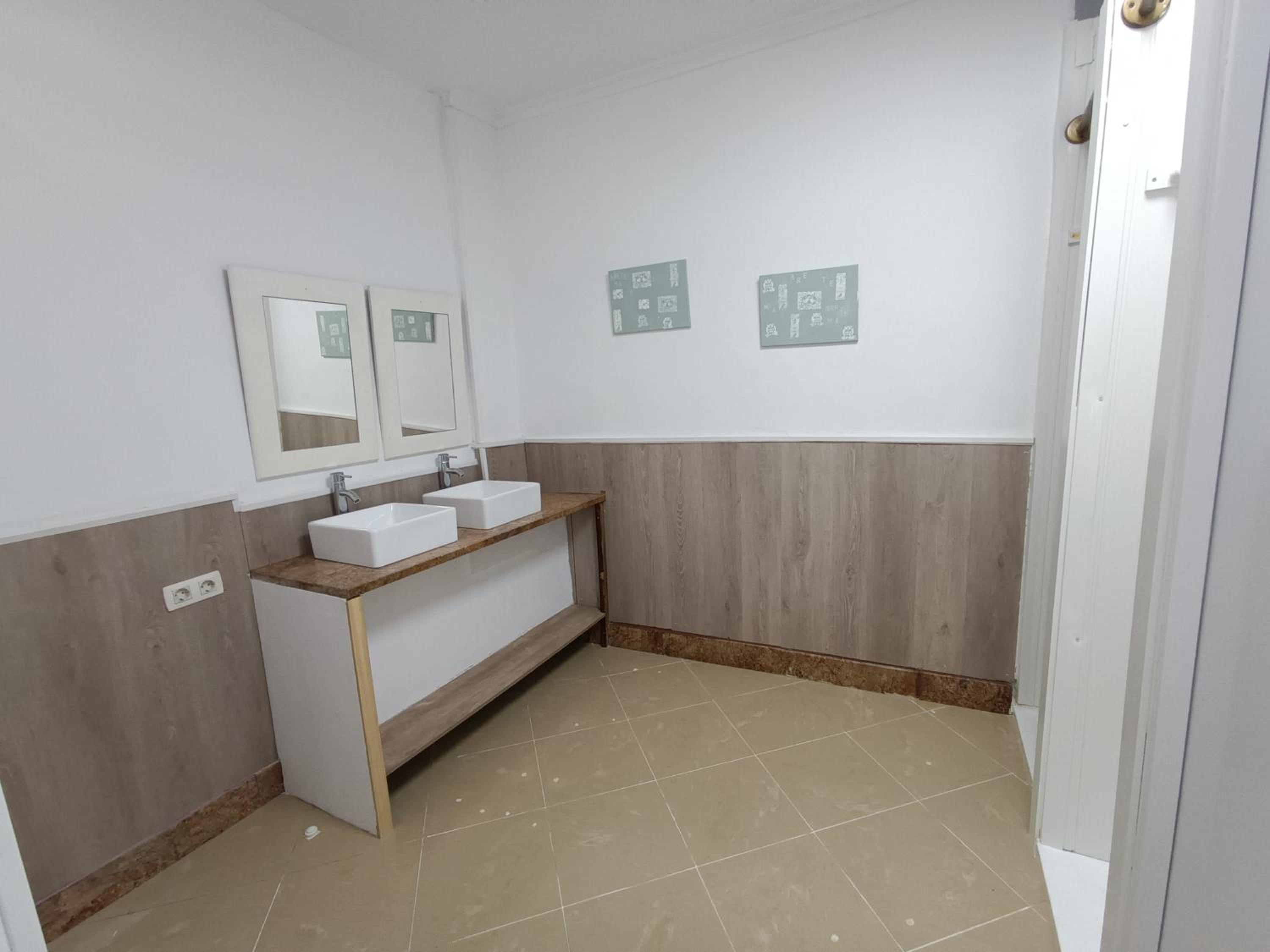 Hostel Bretema
