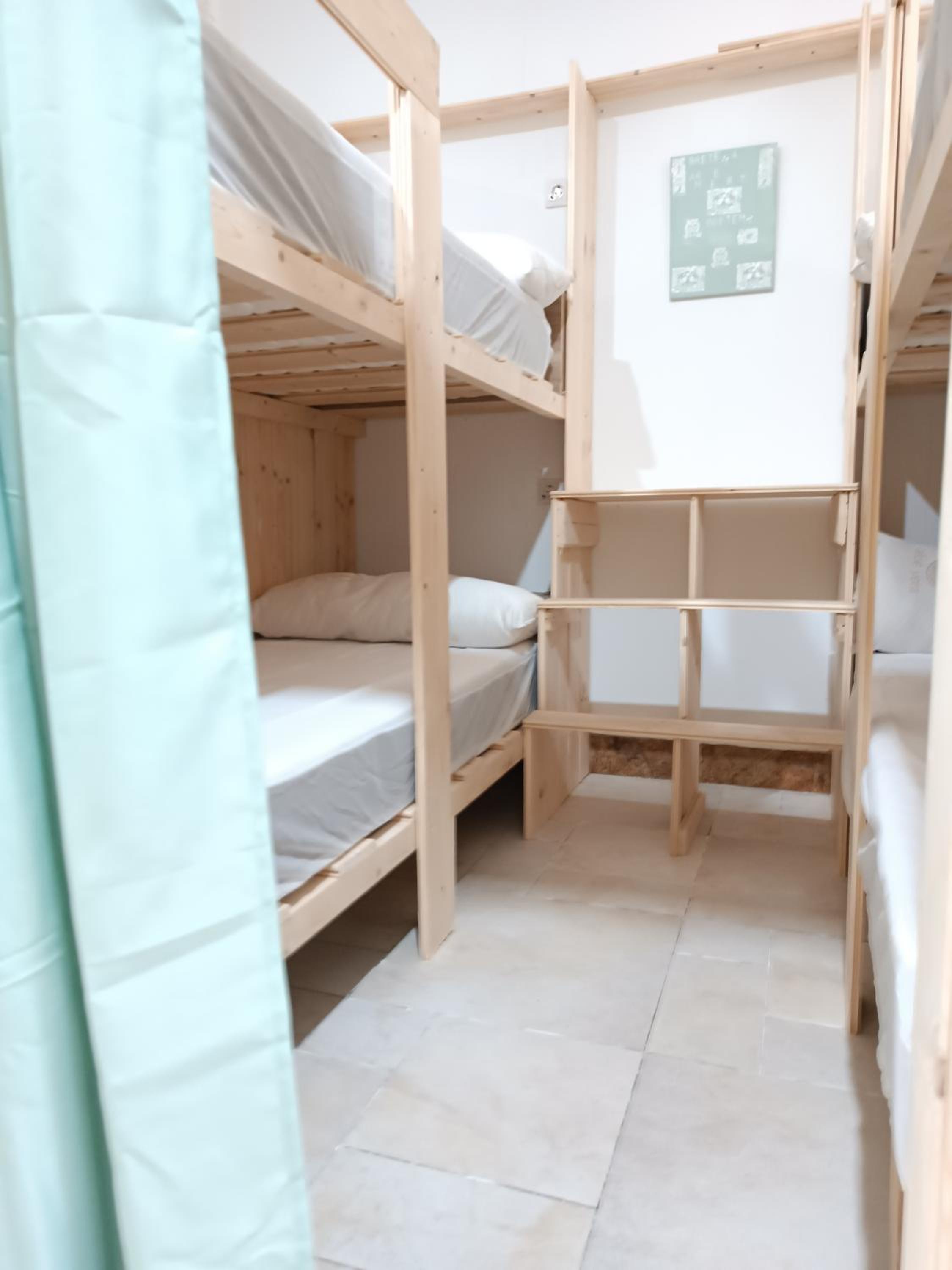 Hostel Bretema