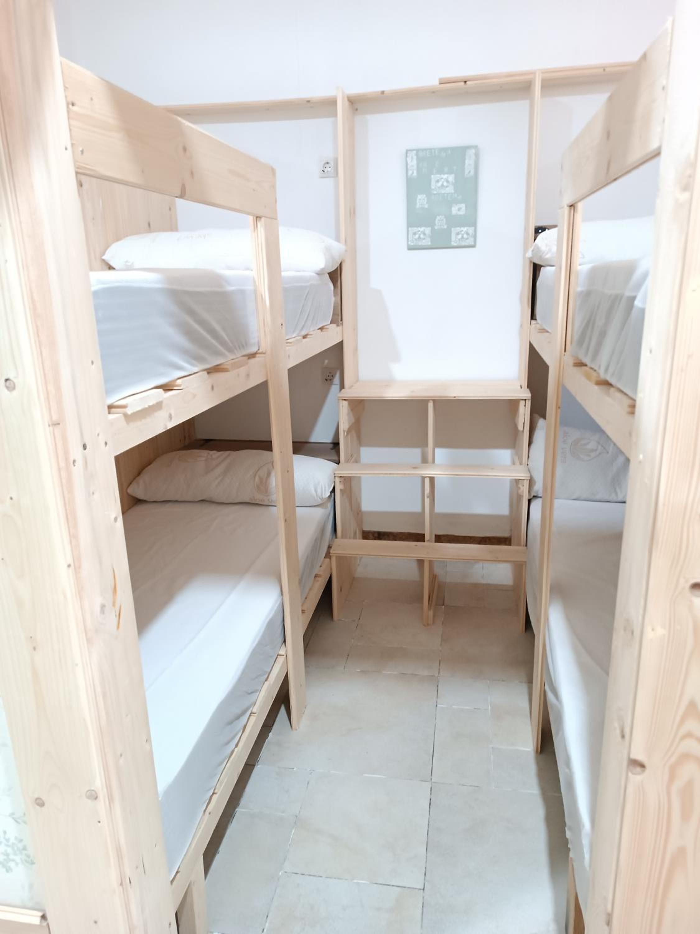 Hostel Bretema