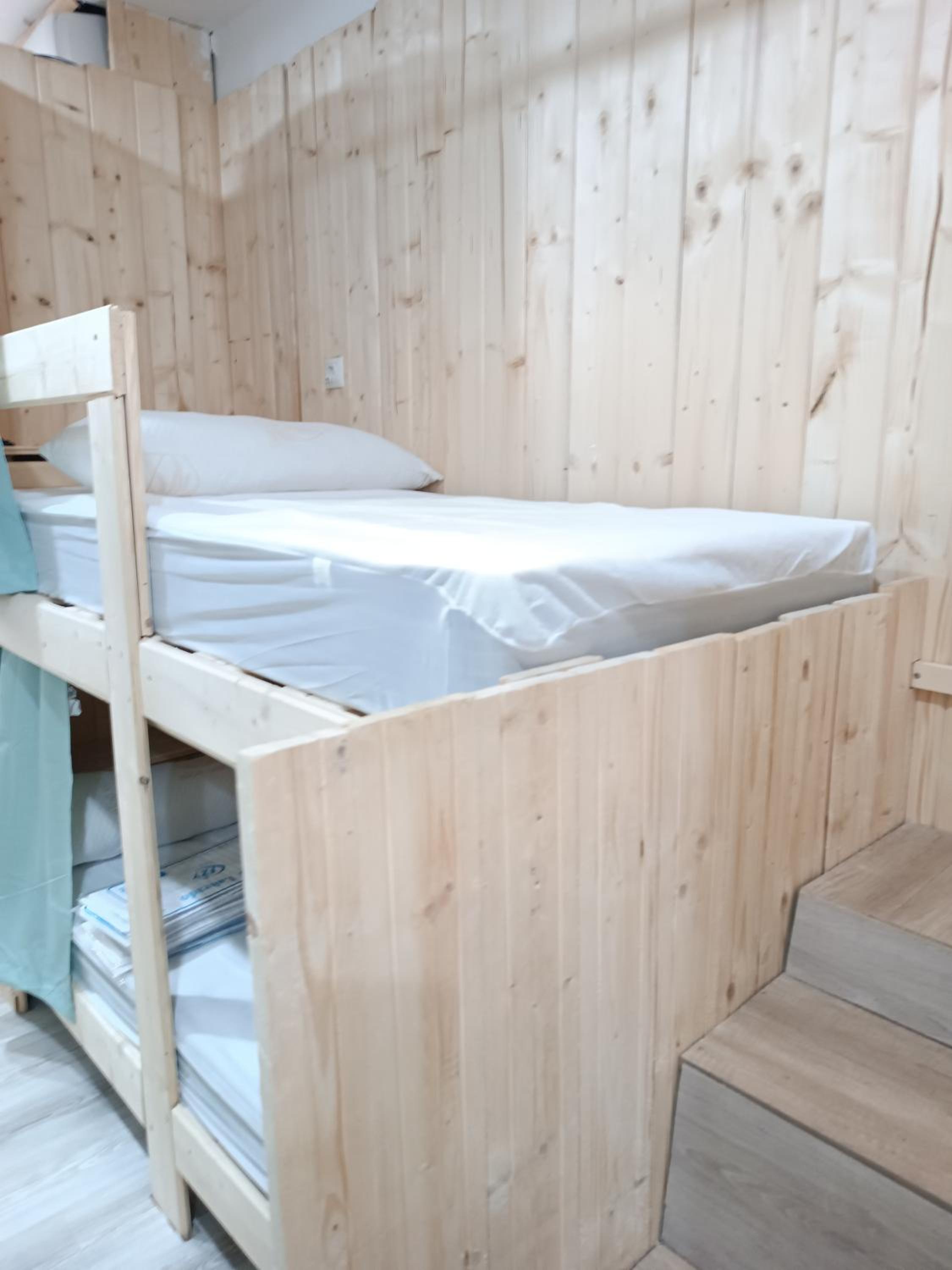Hostel Bretema