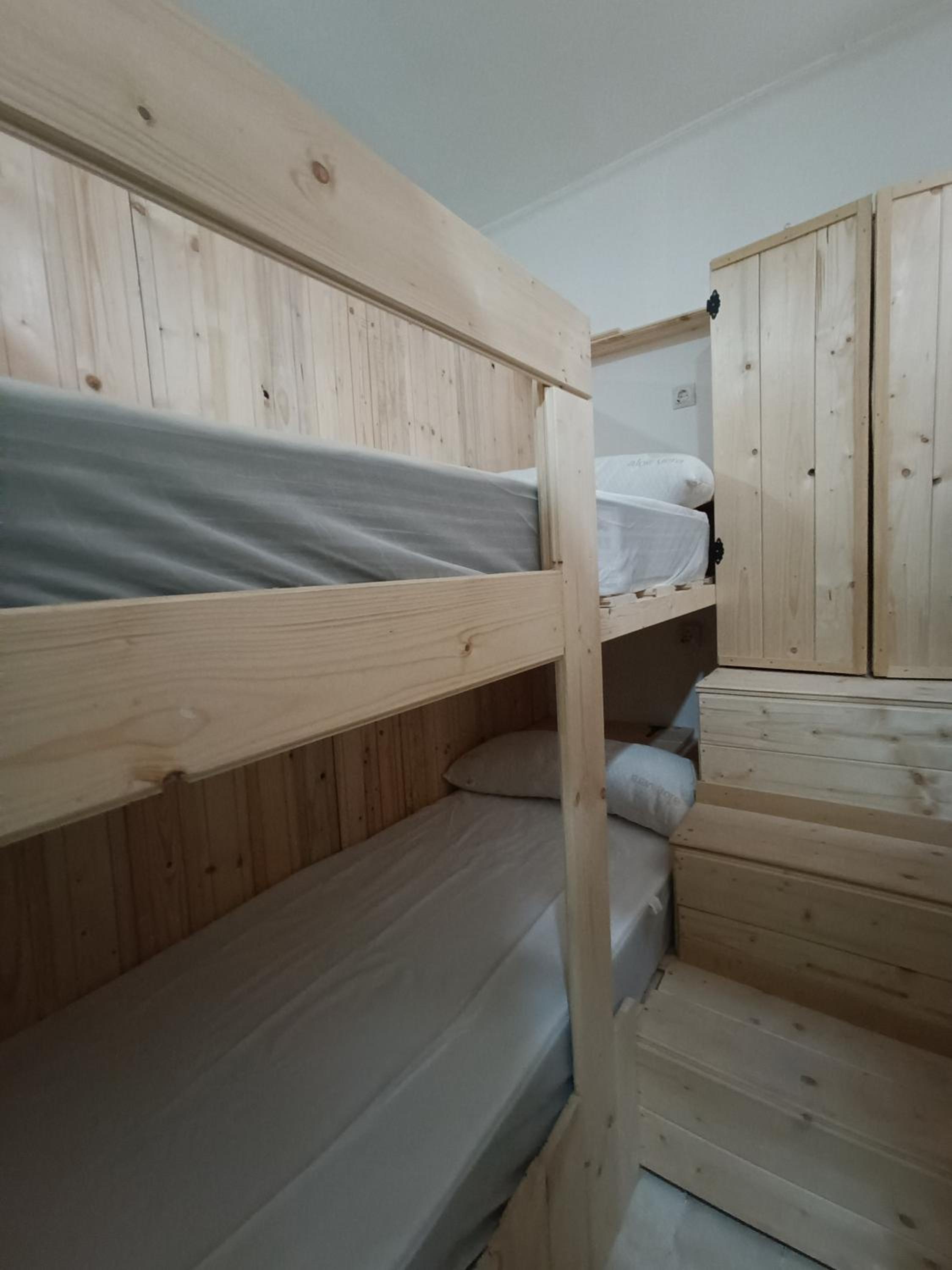 Hostel Bretema
