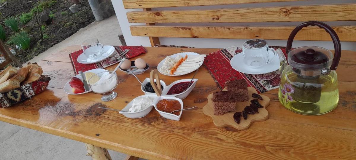 AMOJ B&B and Guest House
