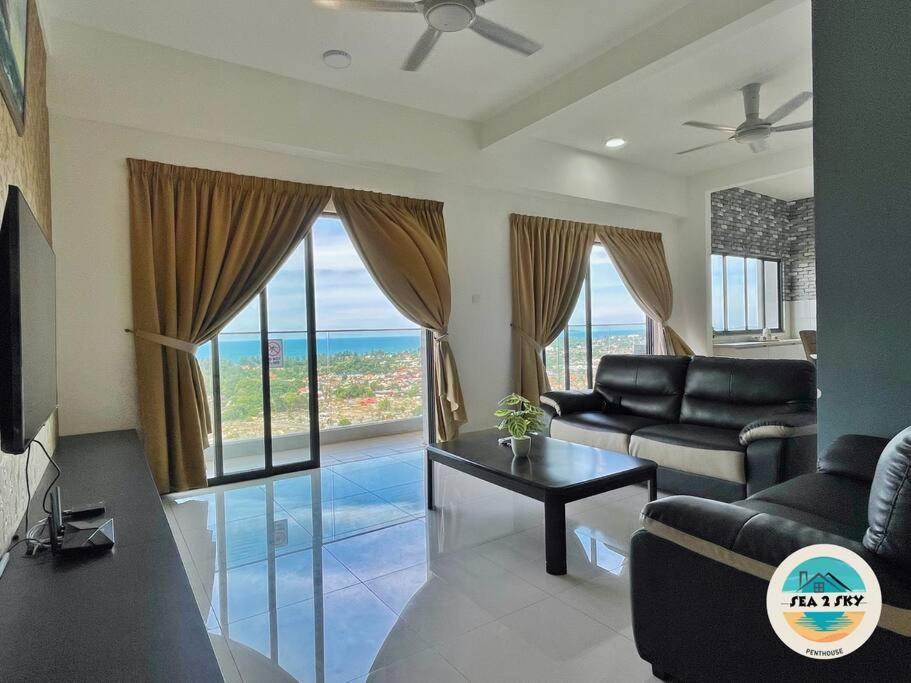 Sky2Sea Penthouse @ Icon Residences photo 1