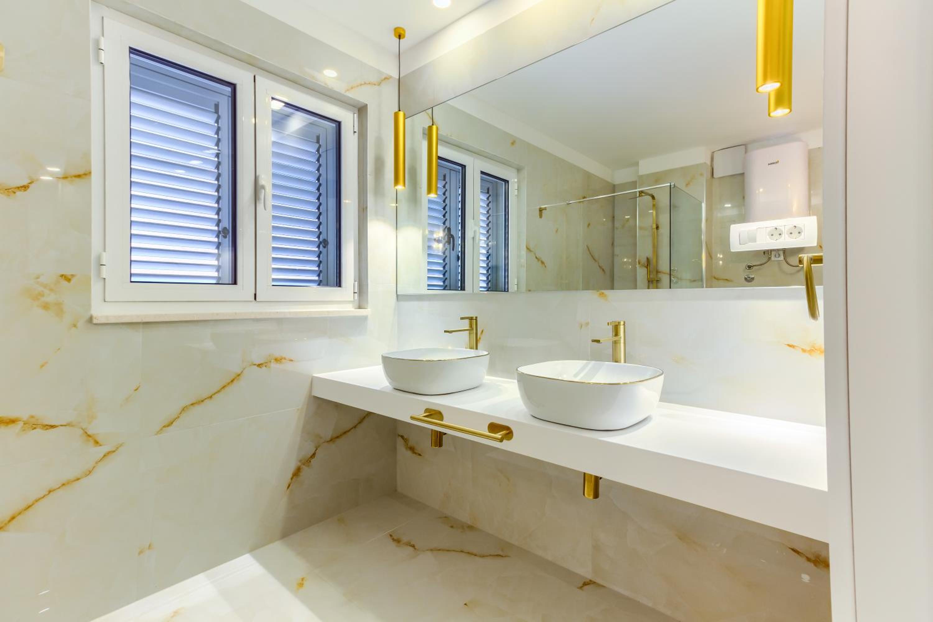 Irini Luxury Rooms