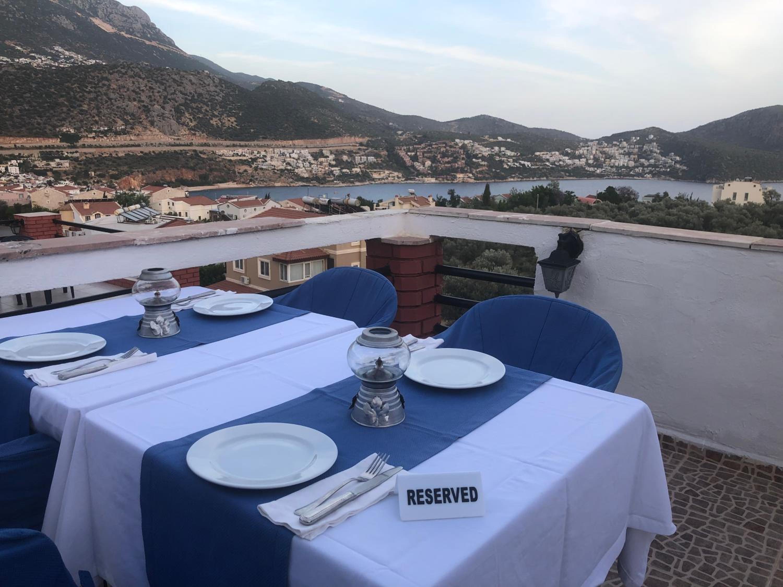 Lizo Hotel - Image 11