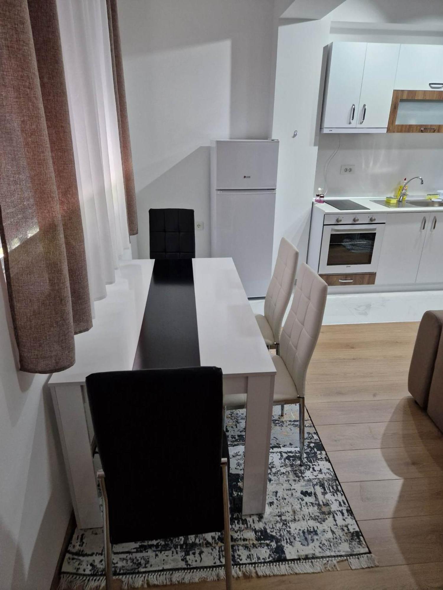 Emi Center Apartments