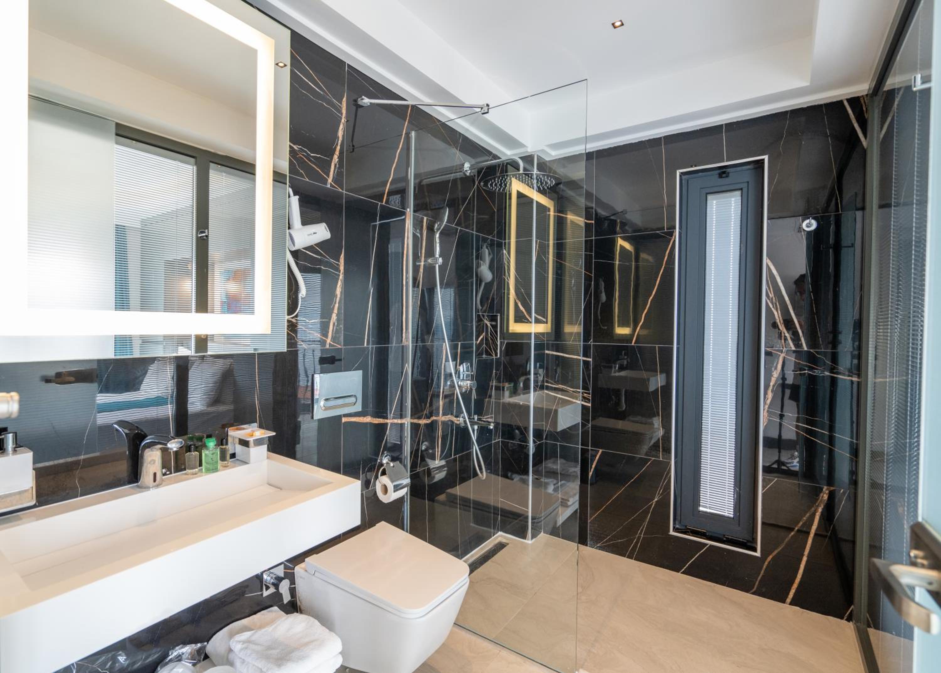 Gumus Peninsula Hotel - Image 10