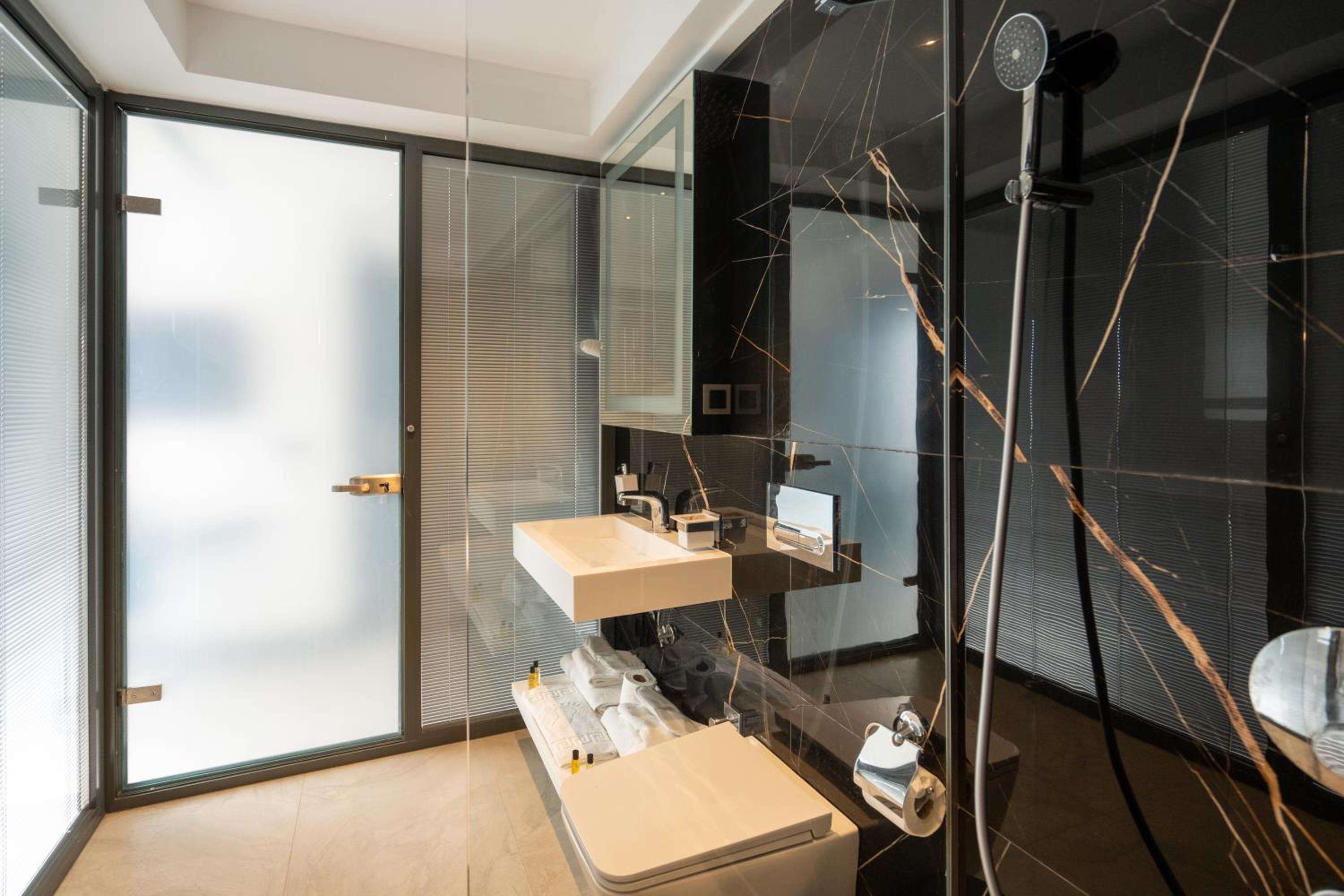 Gumus Peninsula Hotel - Image 7