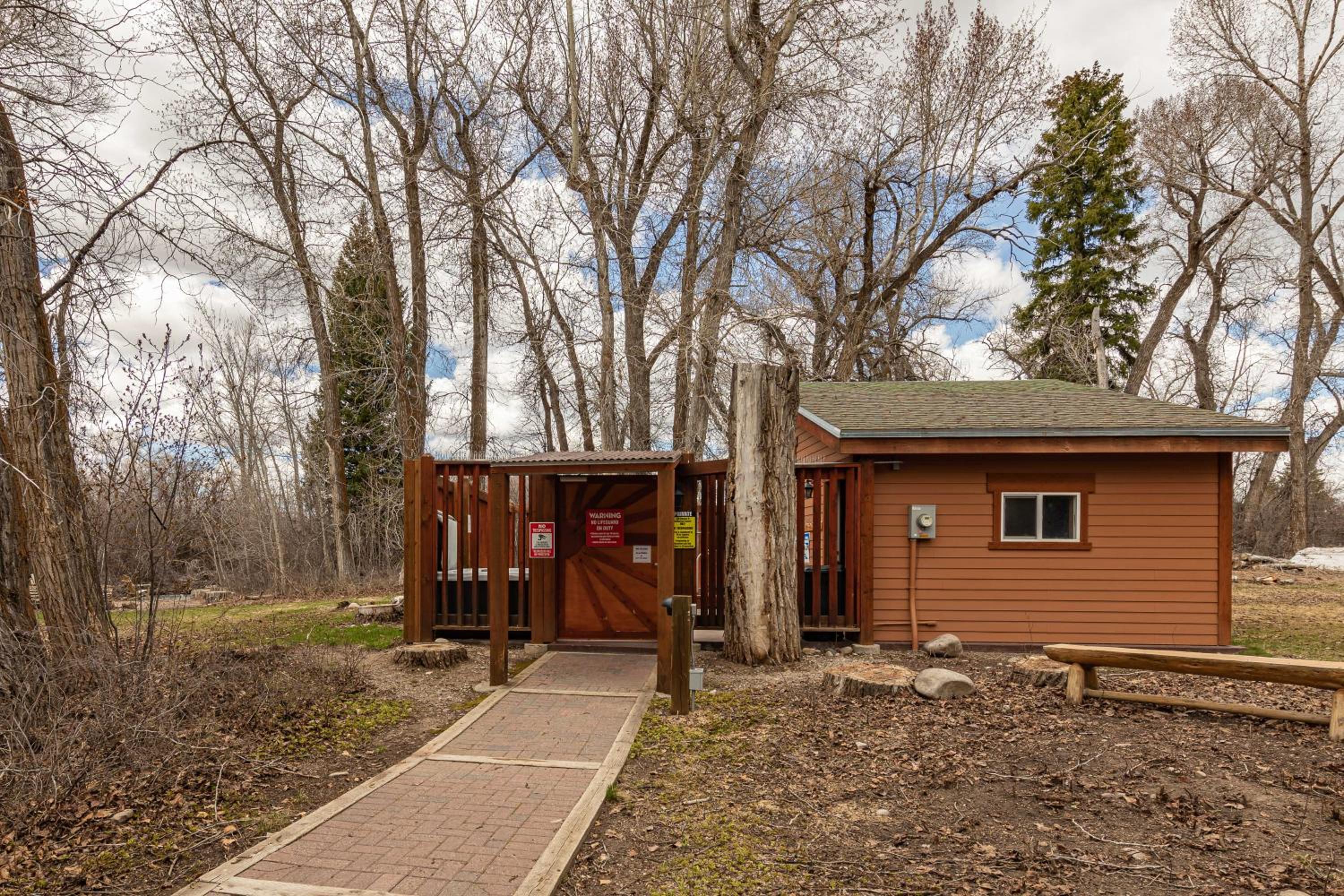 Targhee Rentals 122 in Driggs Idaho near Grand Targhee Ski Resort King Size Bed - Property Image 8