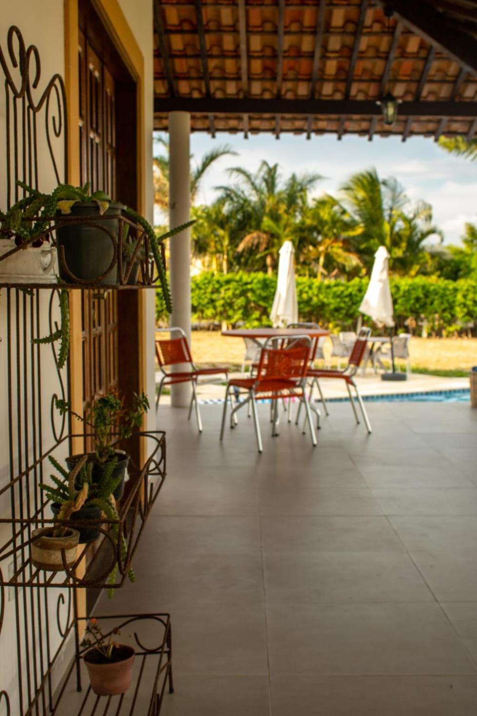 Casa com piscina, privativa, diarista, em condomínio, Bonito-Pe