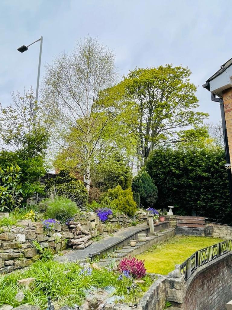 Rotherham Vacations - Rowan House Rotherham - Property Image 2