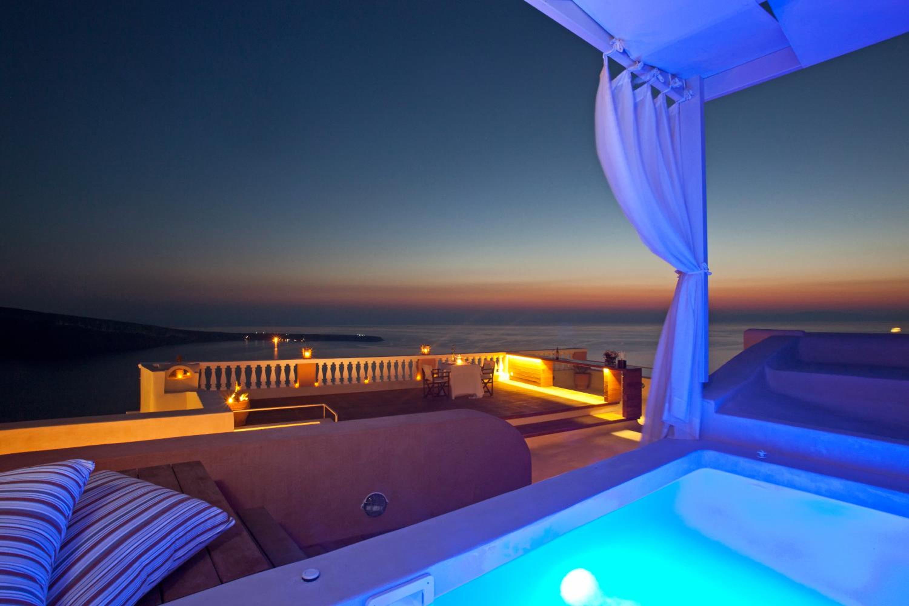 Oia Mansion