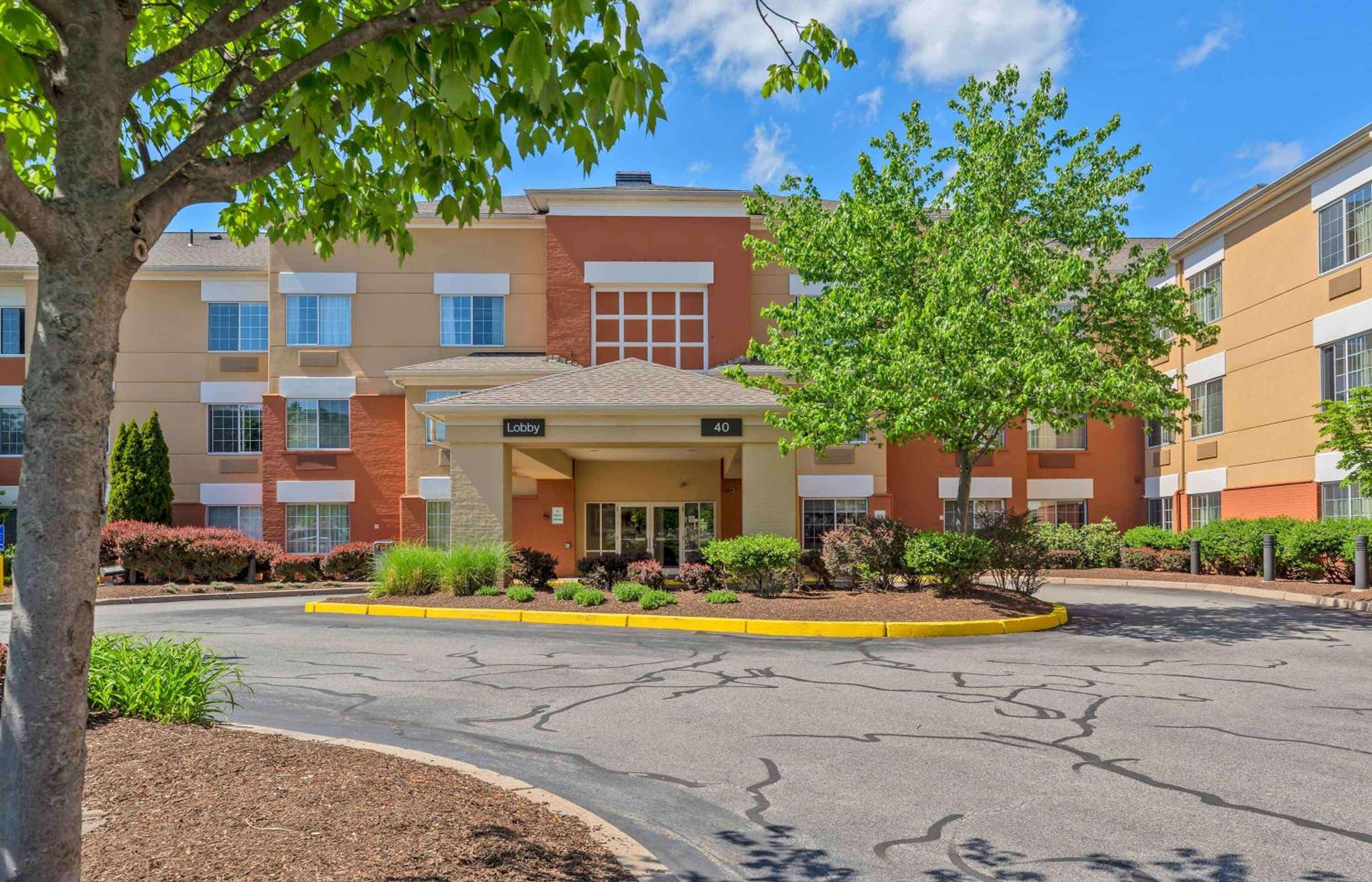 Burlington Vacations - Extended Stay America Suites - Boston - Burlington - Property Image 1