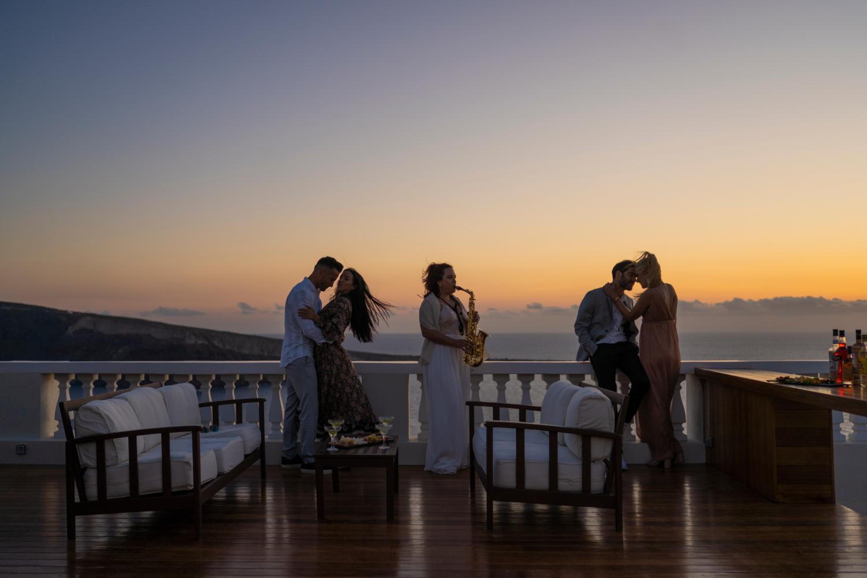 Oia Mansion