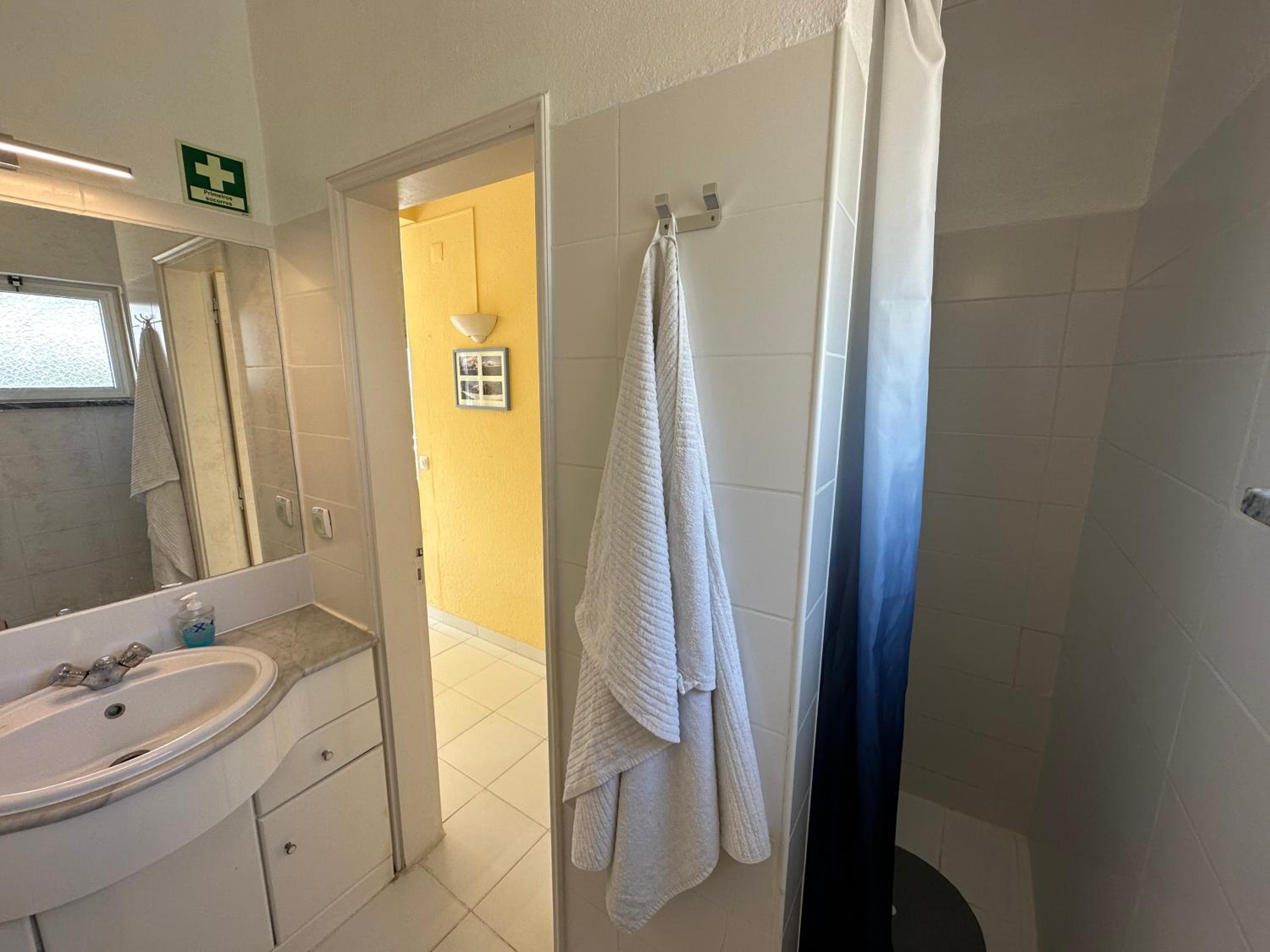 Ceu Azul - Elevated apartment with stunning views and big garden - Somewhere Special view 2