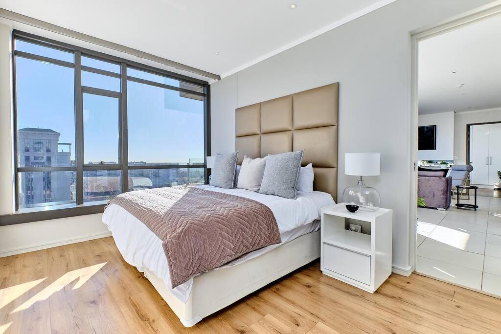 Exclusive 2bed/2.5 Bath in Sandton