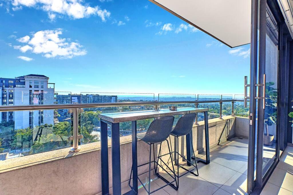 Exclusive 2bed/2.5 Bath in Sandton