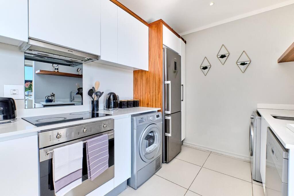 Exclusive 2bed/2.5 Bath in Sandton