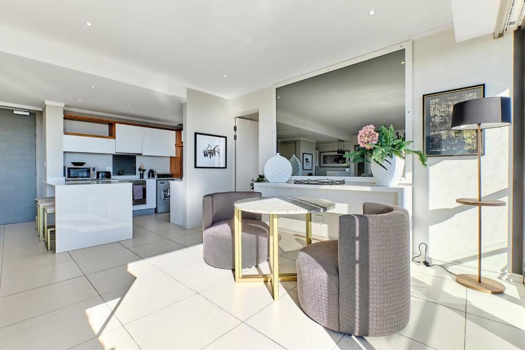 Exclusive 2bed/2.5 Bath in Sandton