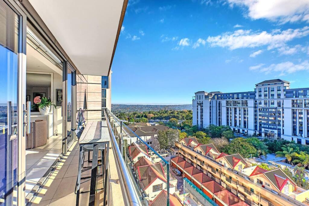 Exclusive 2bed/2.5 Bath in Sandton