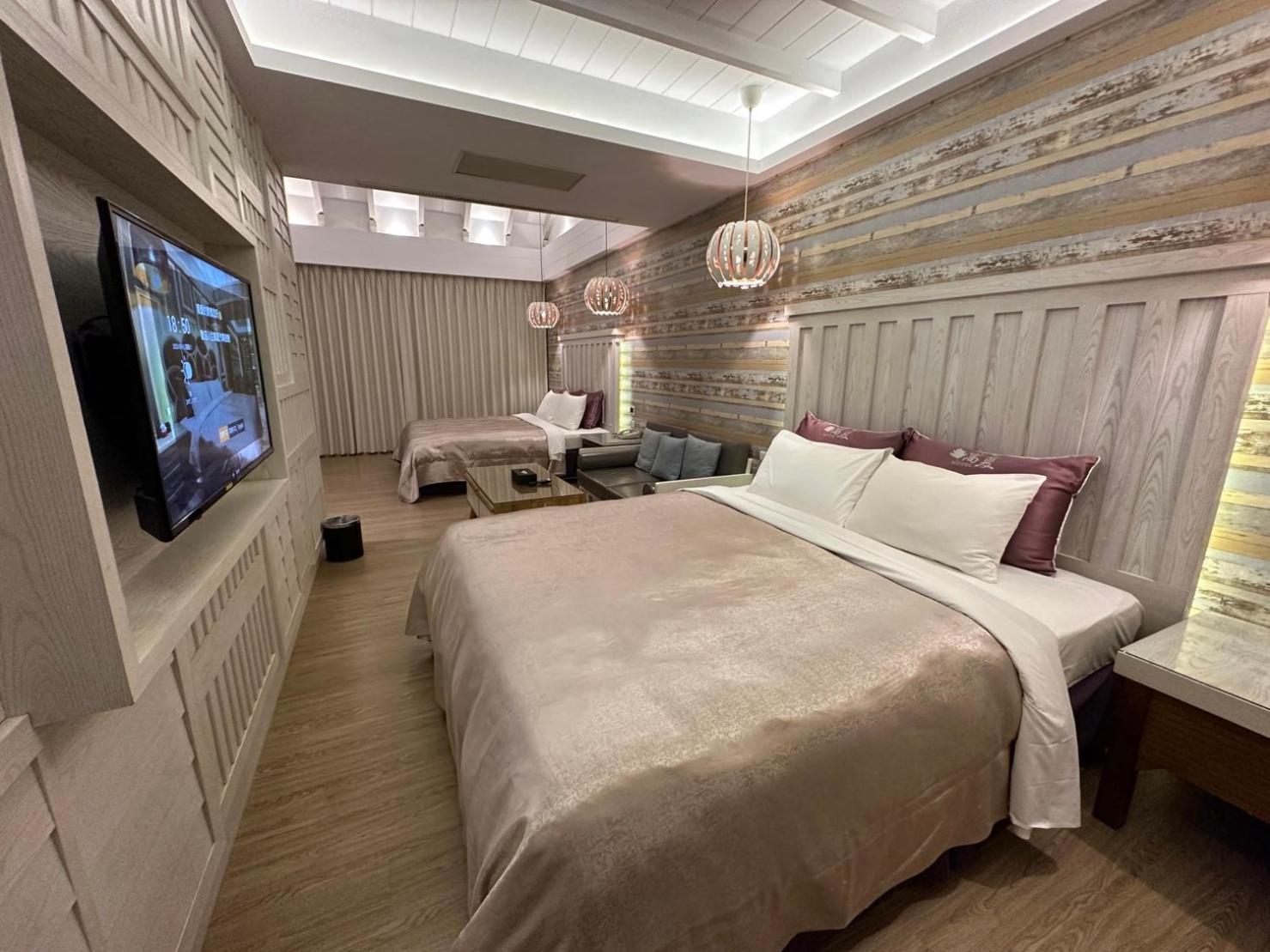 Song Xia Motel