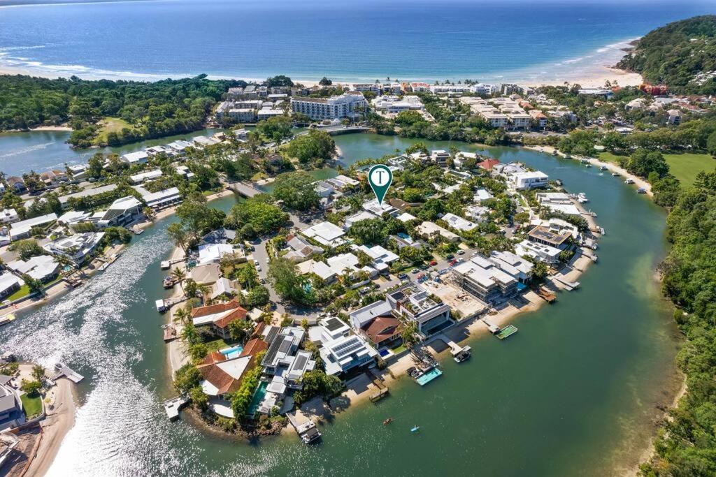 Witta Circle - Walk to Hastings St & Noosa Beach