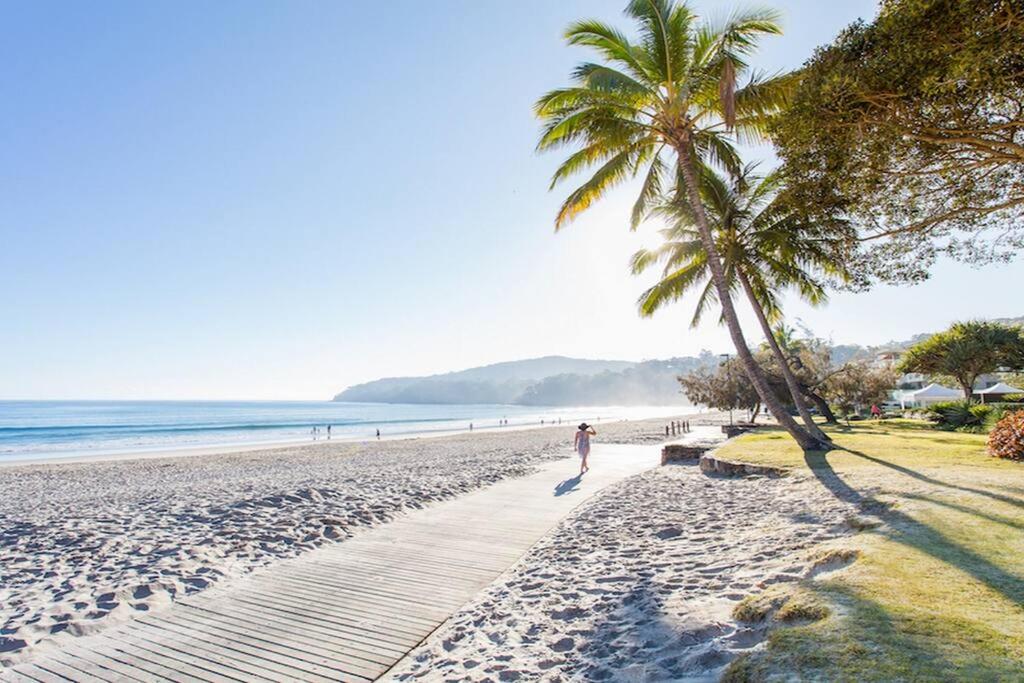 Witta Circle - Walk to Hastings St & Noosa Beach