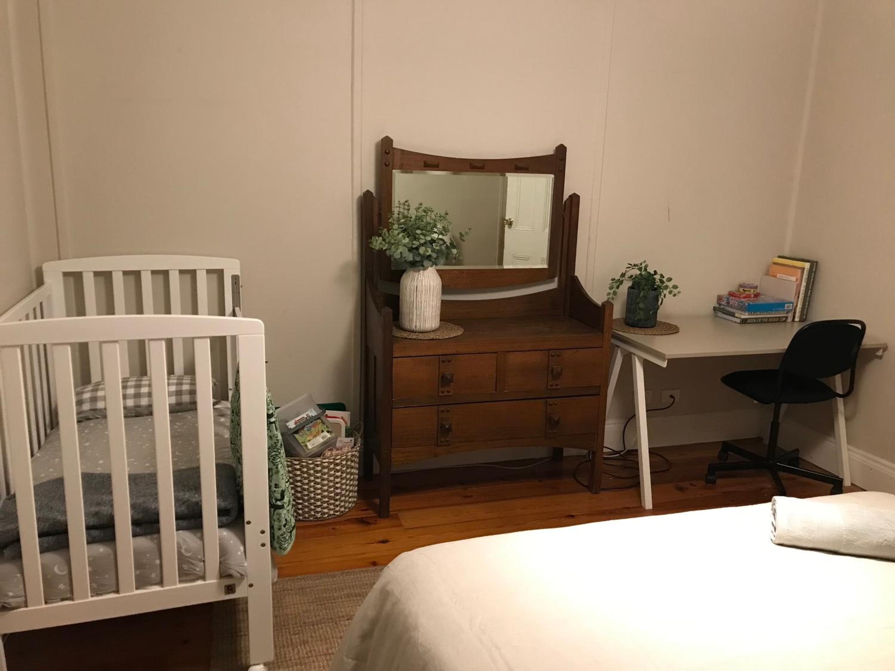 HILLSIDE HAVEN CHARMING C1920 COTTAGE Pet Friendly Sleeps 1 - 6