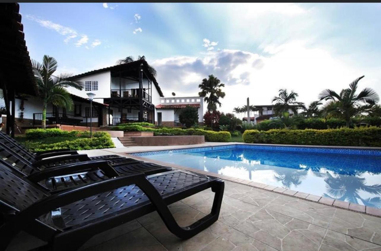 CHALET LA PROMESA