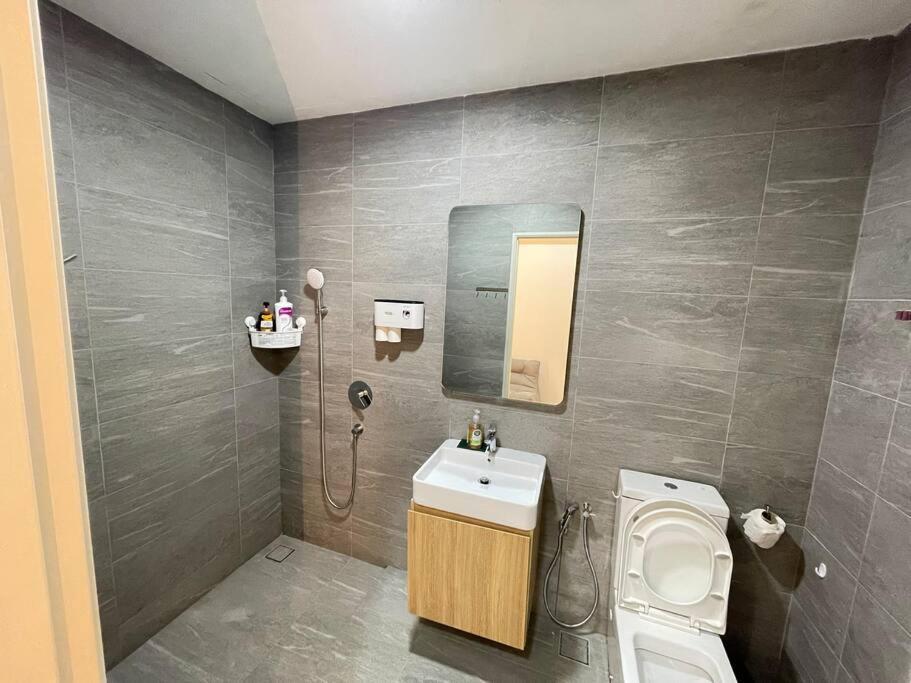Pavillion Suite @ Bukit Jalil; 4PAX