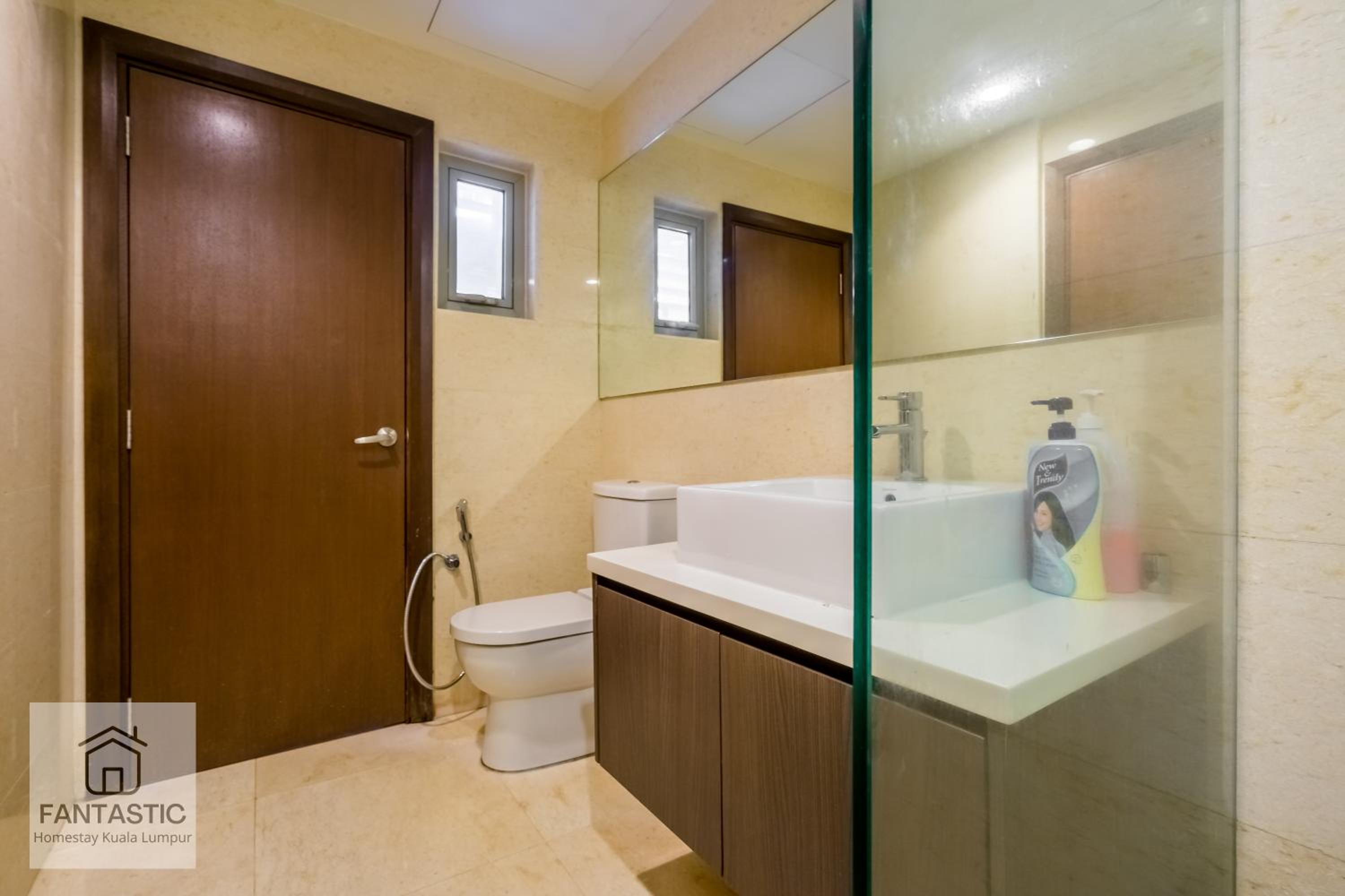 Regalia Residence at KLCC View Sky Pool by KC