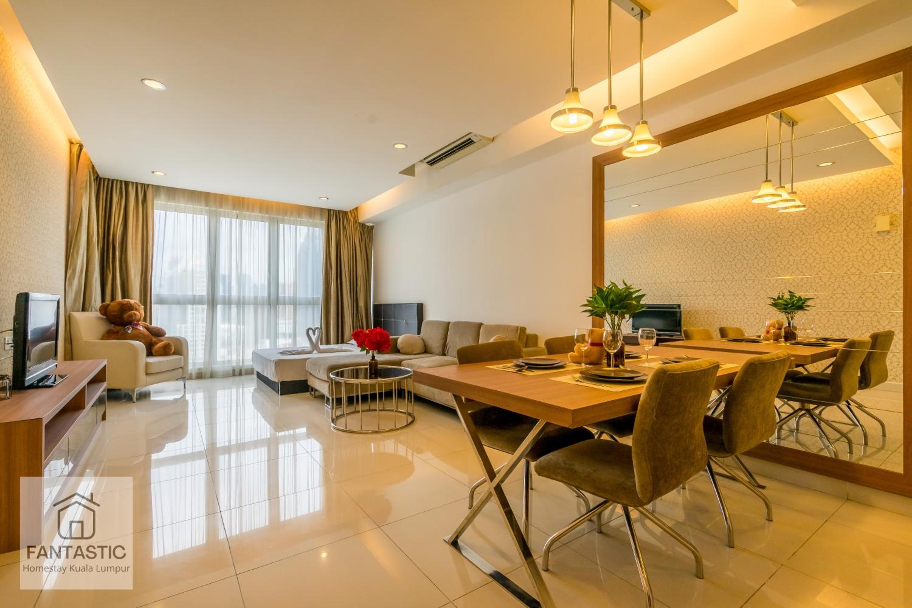 Regalia Residence at KLCC View Sky Pool by KC