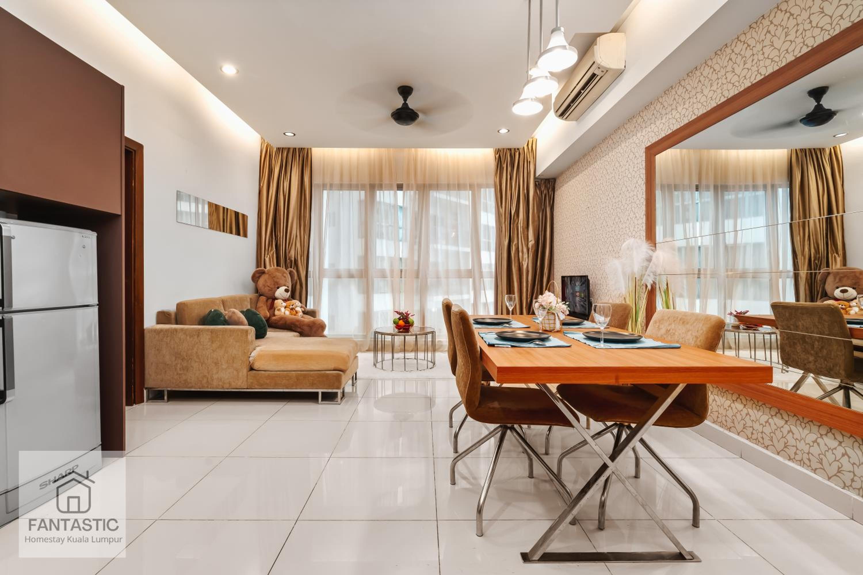 Regalia Residence at KLCC View Sky Pool by KC