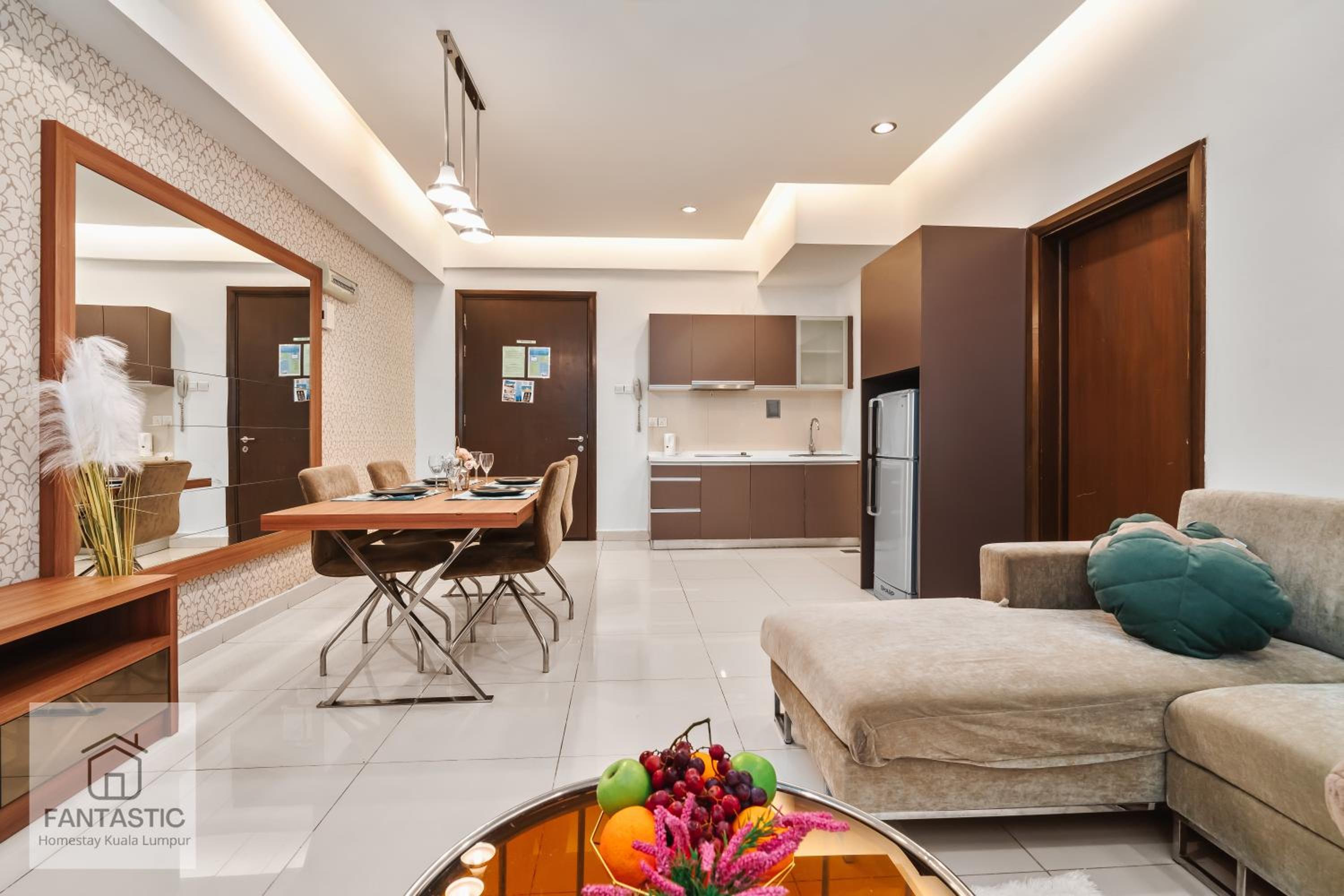 Regalia Residence at KLCC View Sky Pool by KC