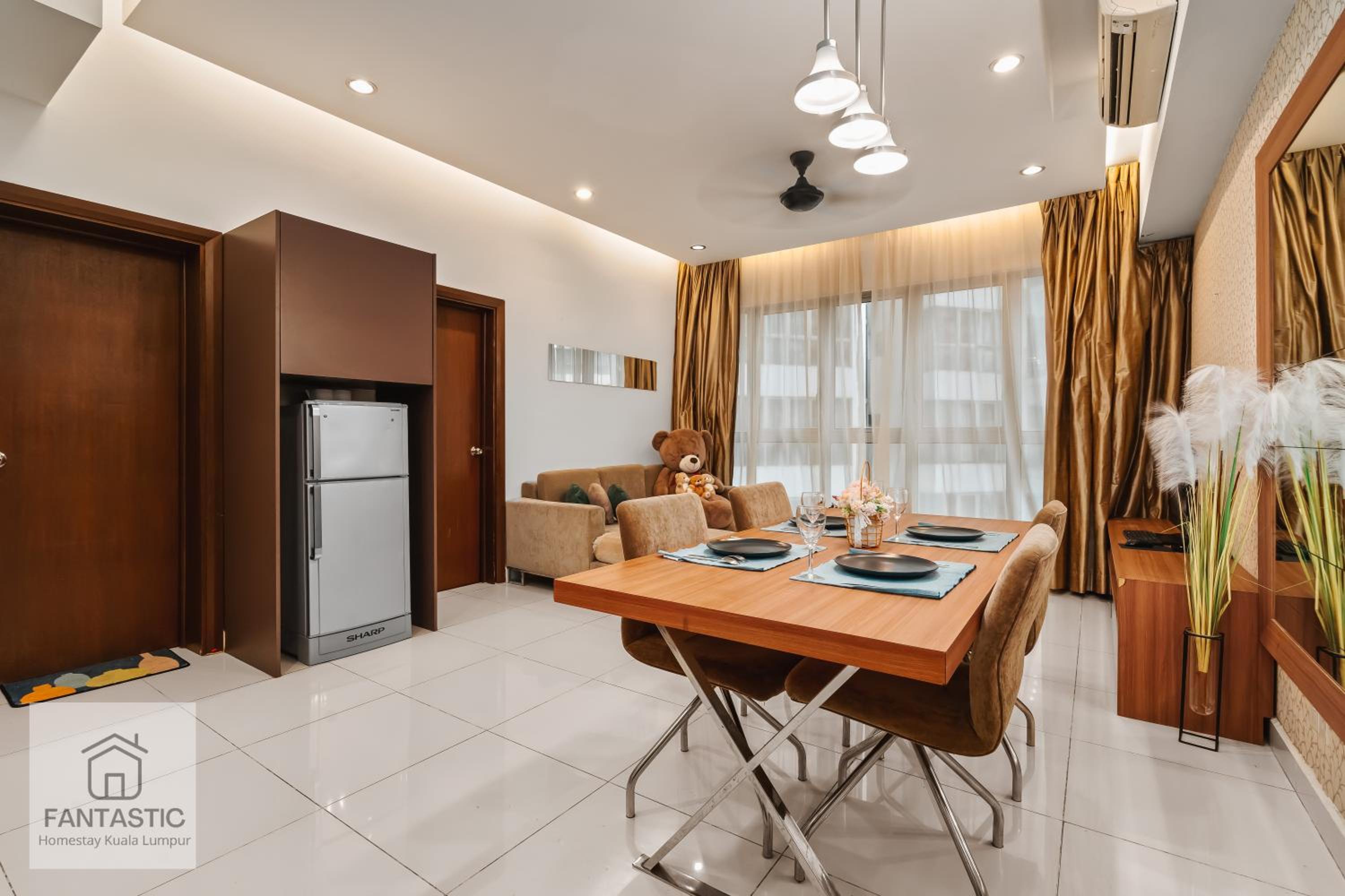Regalia Residence at KLCC View Sky Pool by KC