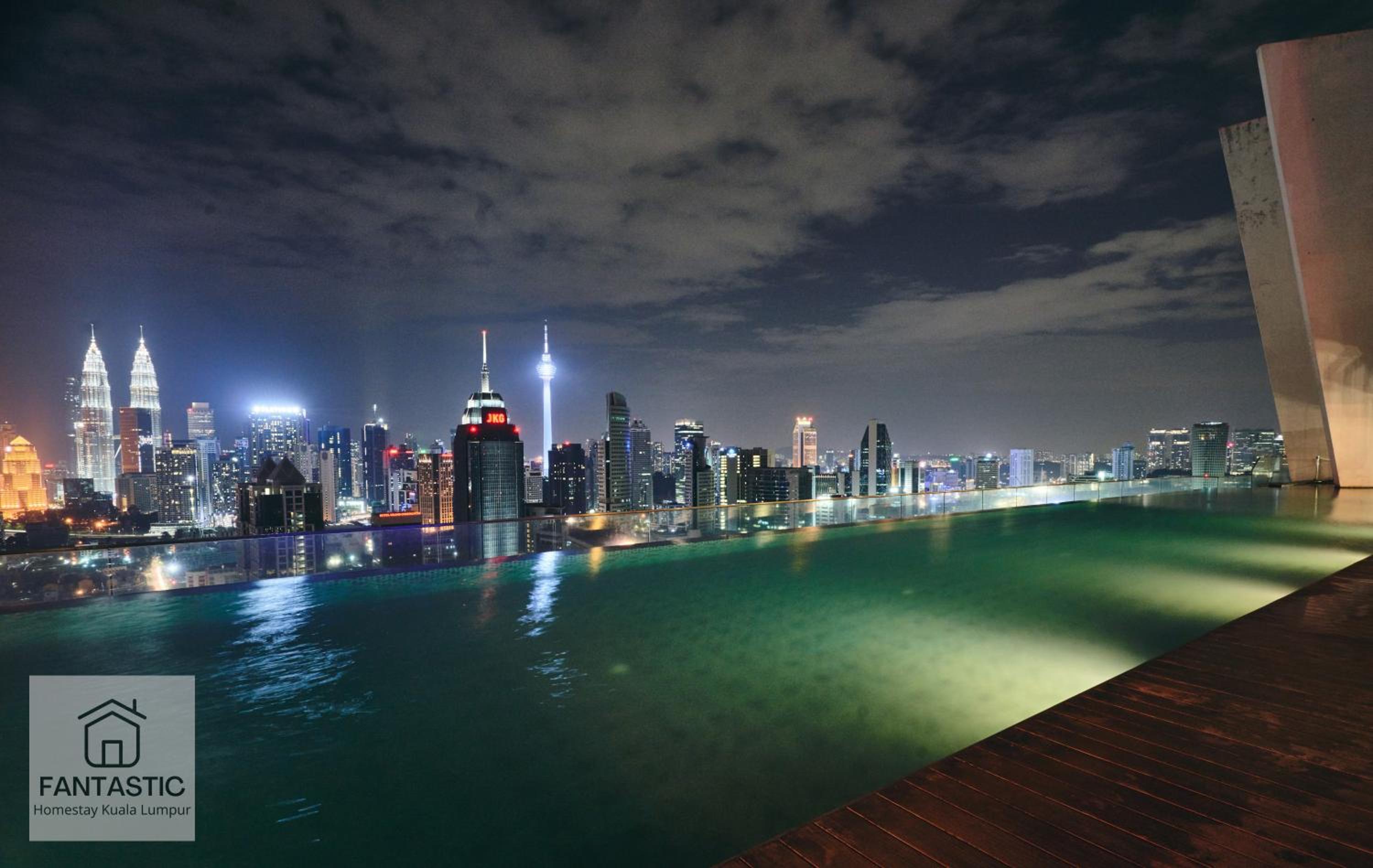 Regalia Residence at KLCC View Sky Pool by KC