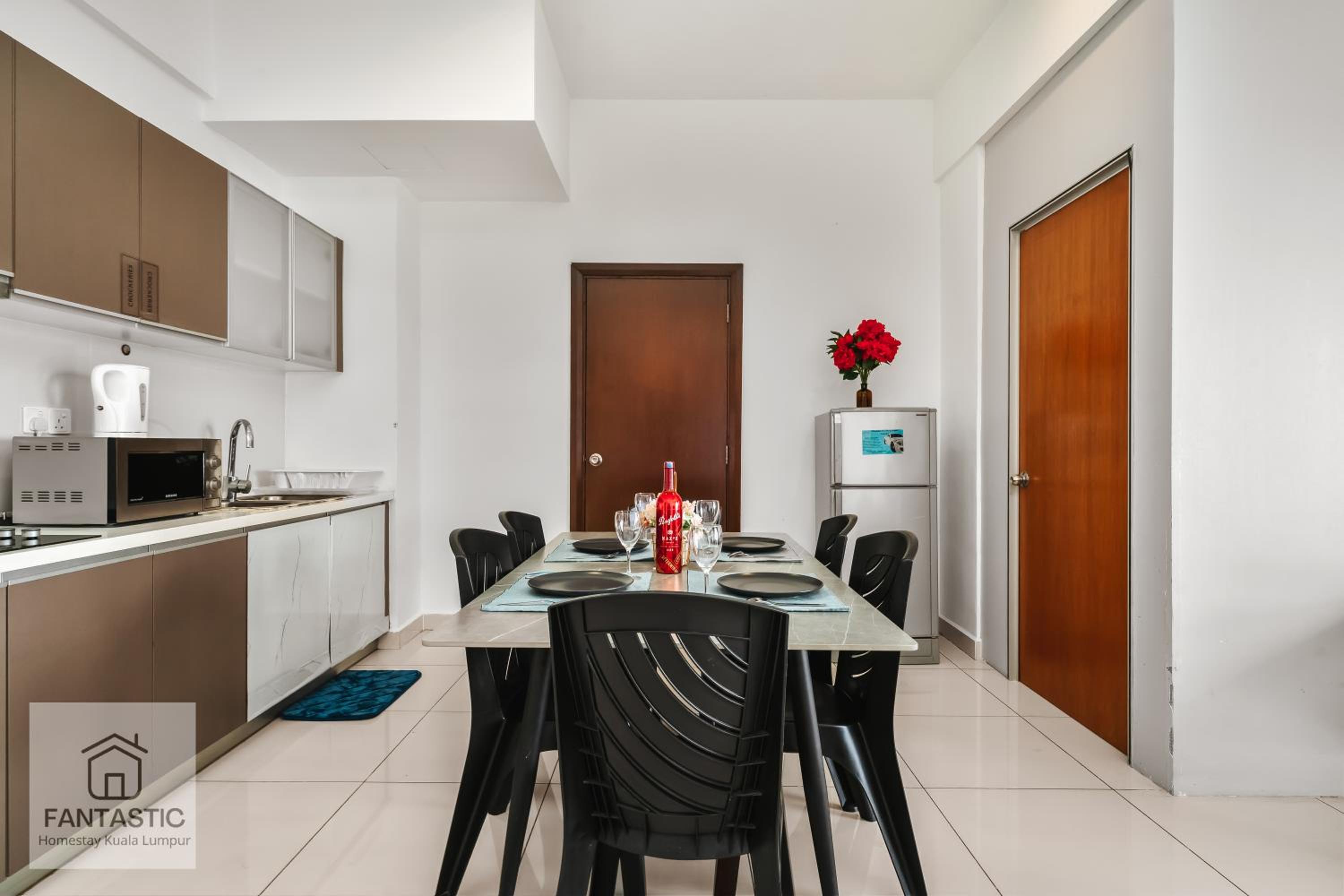 Regalia Residence at KLCC View Sky Pool by KC