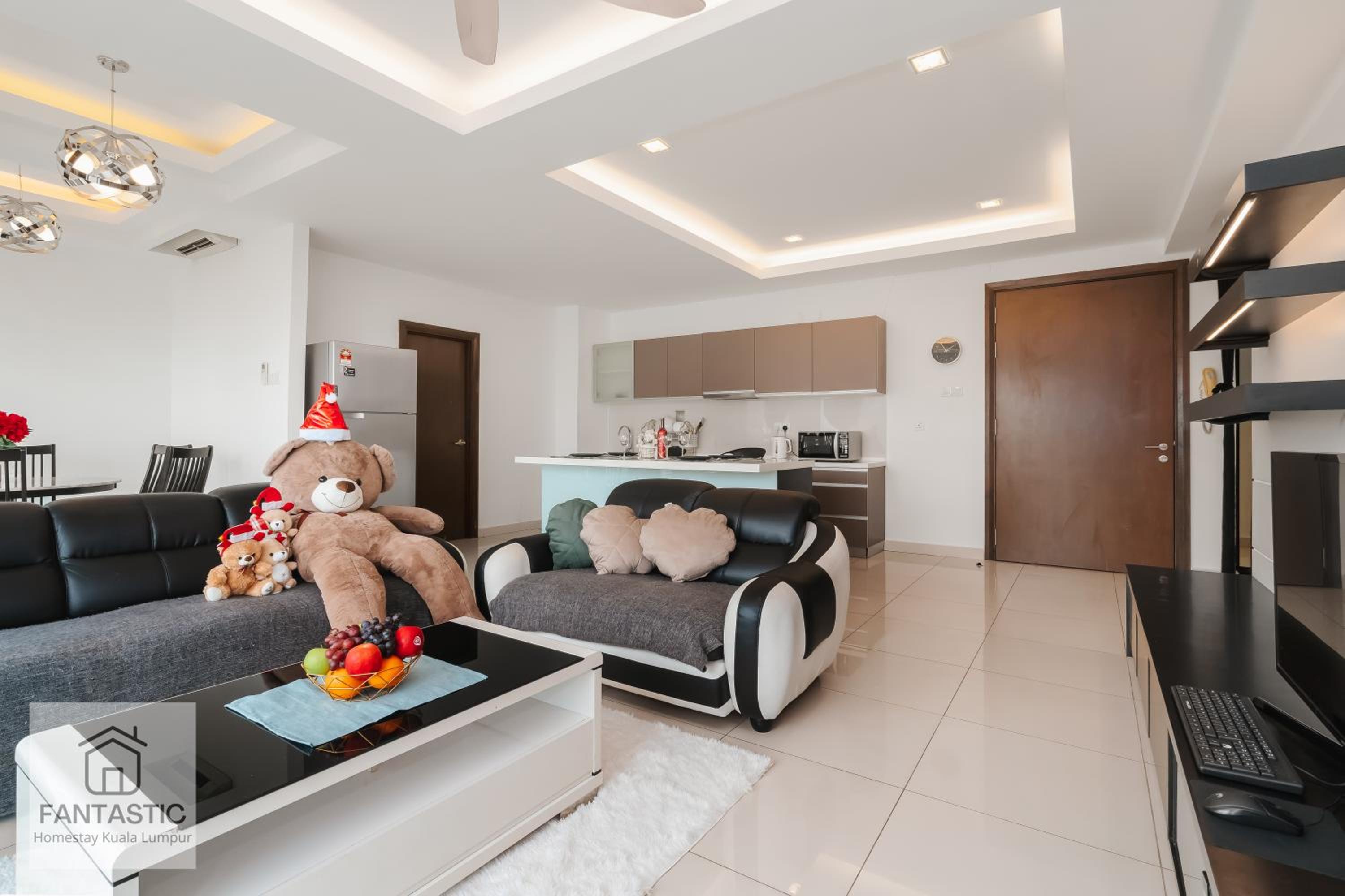 Regalia Residence at KLCC View Sky Pool by KC