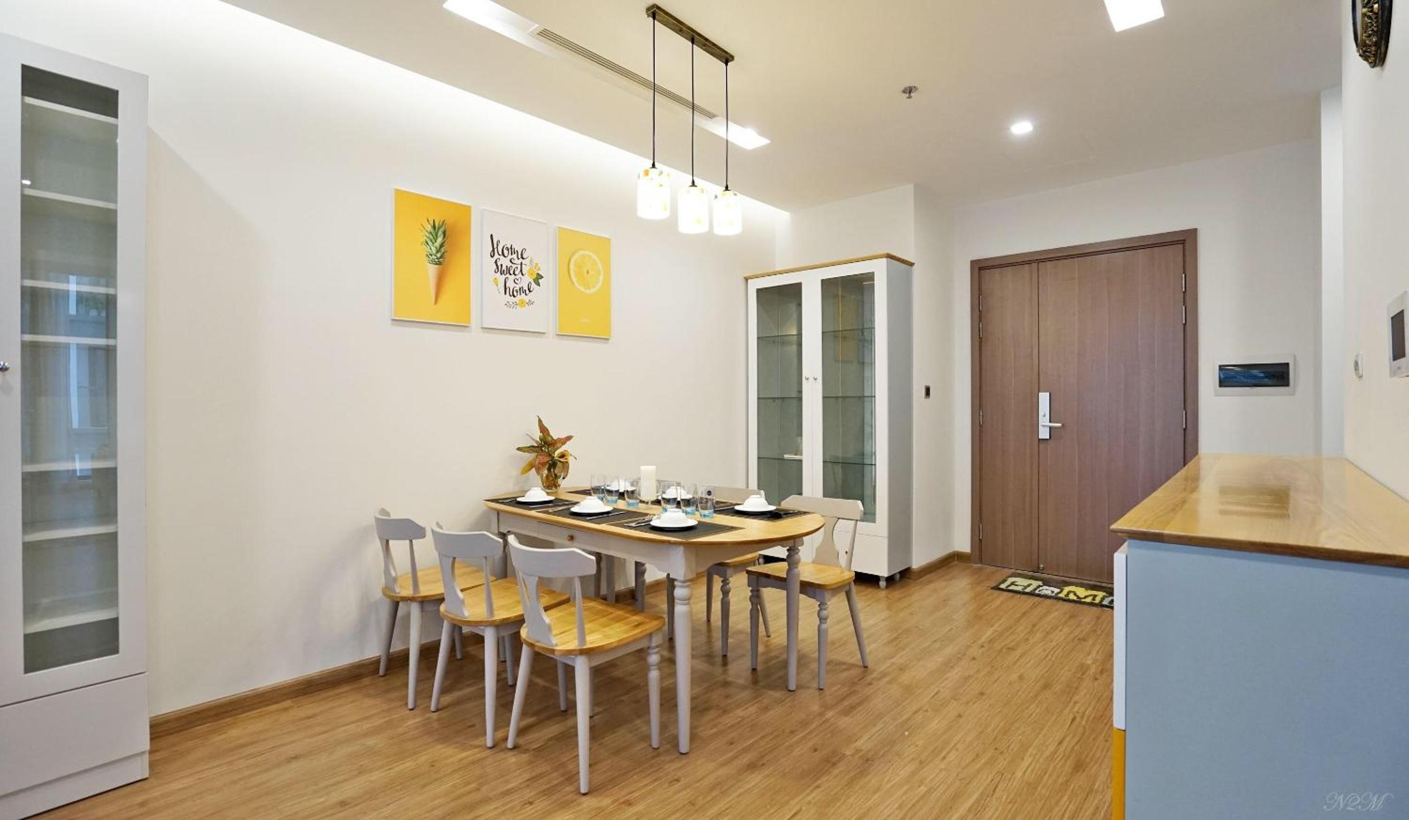 LUXURY APARTMENT VINHOME METROPOLIS next LOTTE Center,Japan Embassy