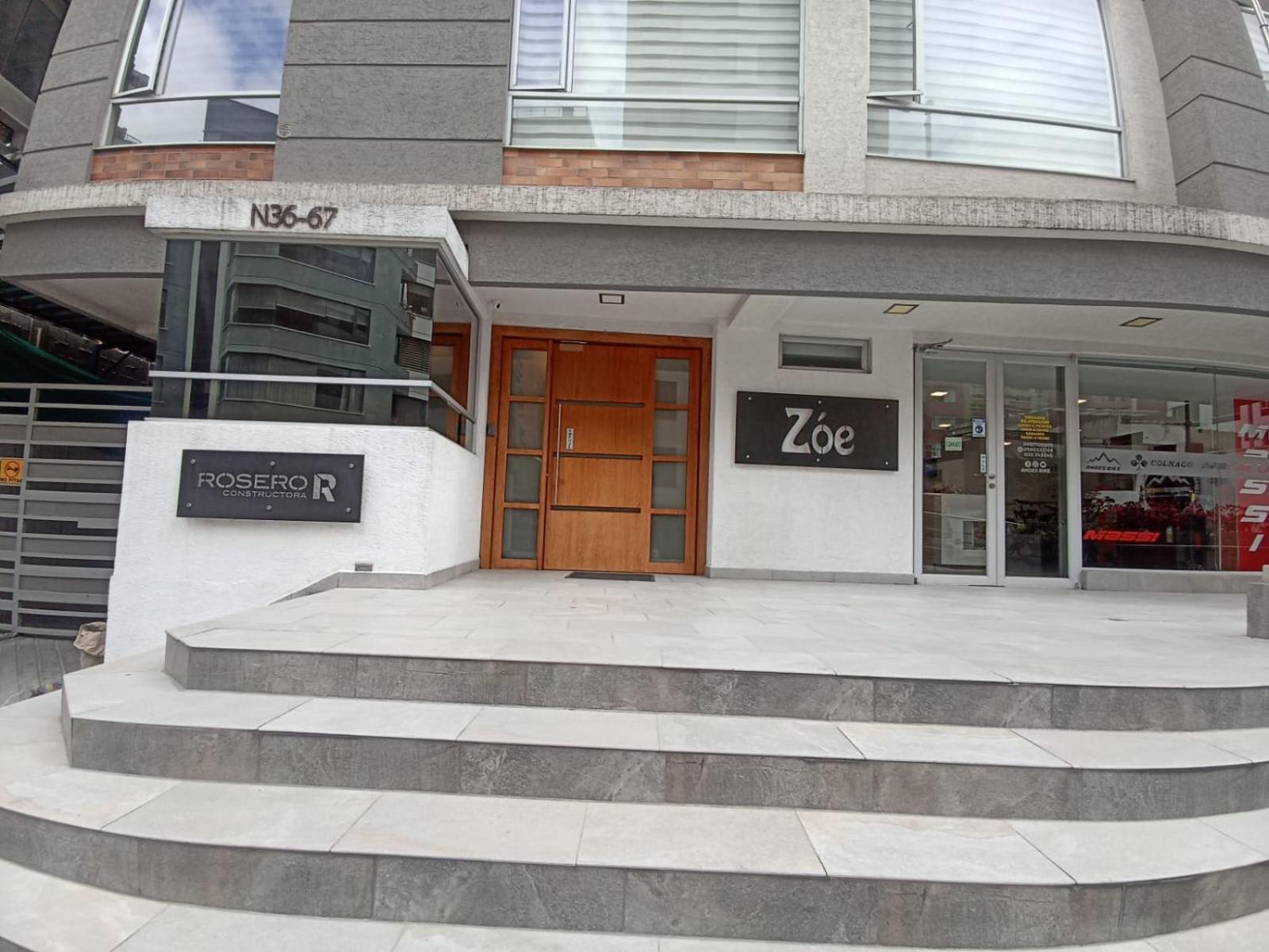 Hotel Your house in the Middle of the World - Image 1