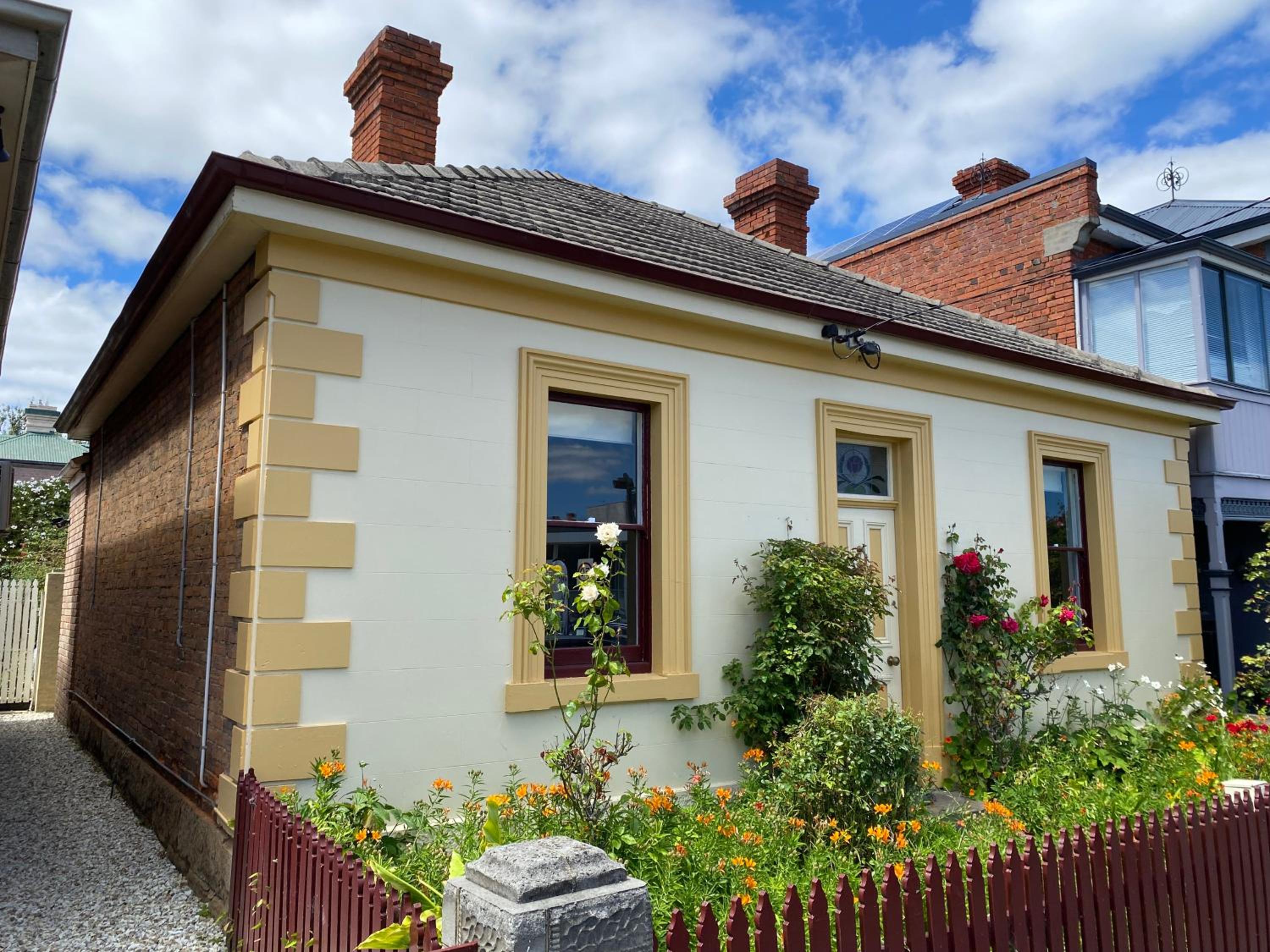 Campbell St Cottage, Hobart CBD