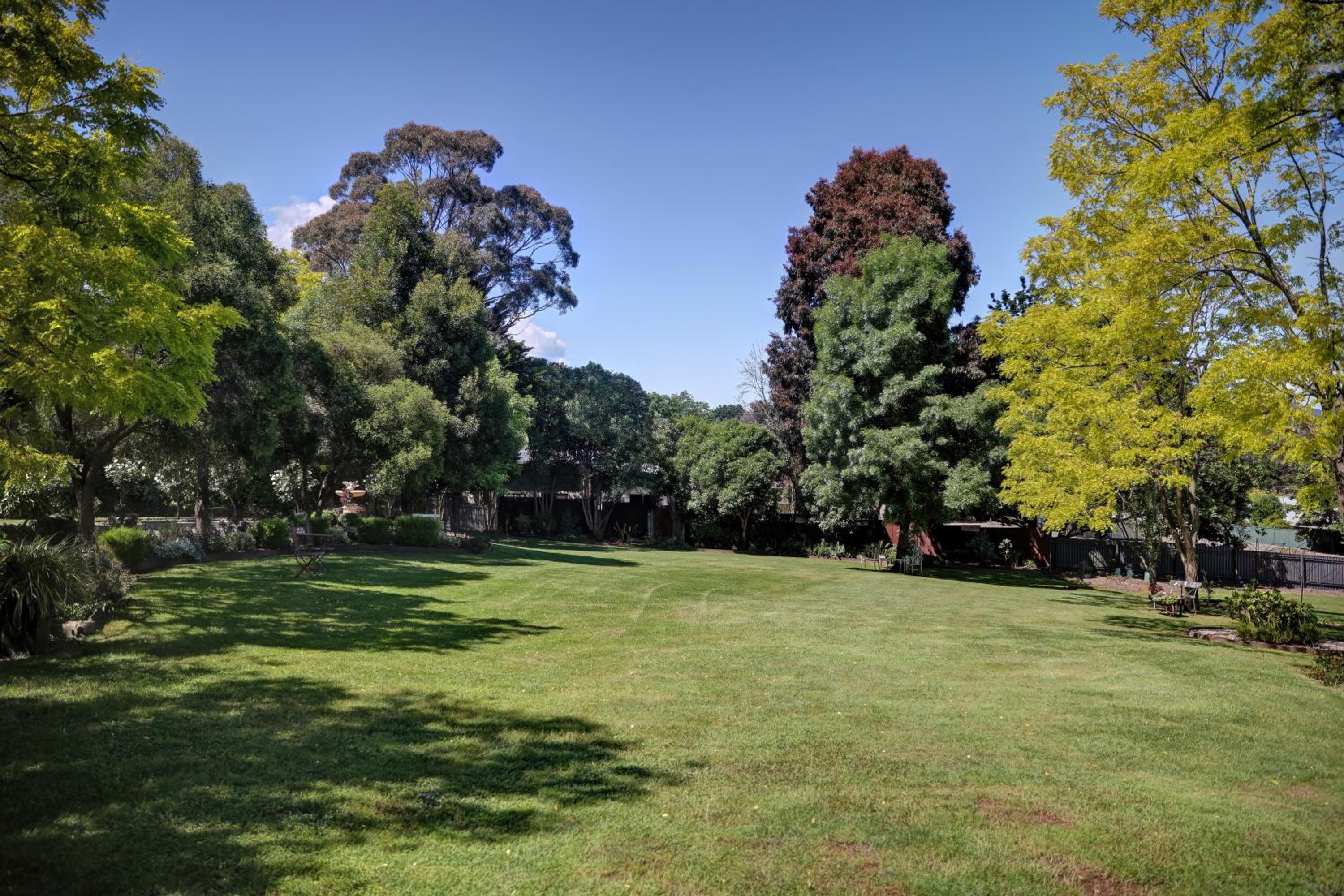Yarra Gables