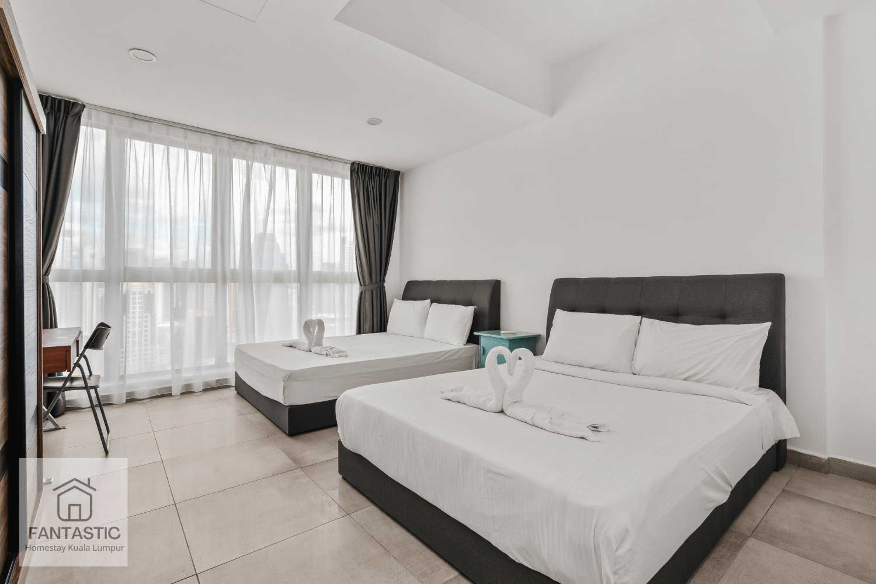 Regalia Residence at KLCC View Sky Pool by KC