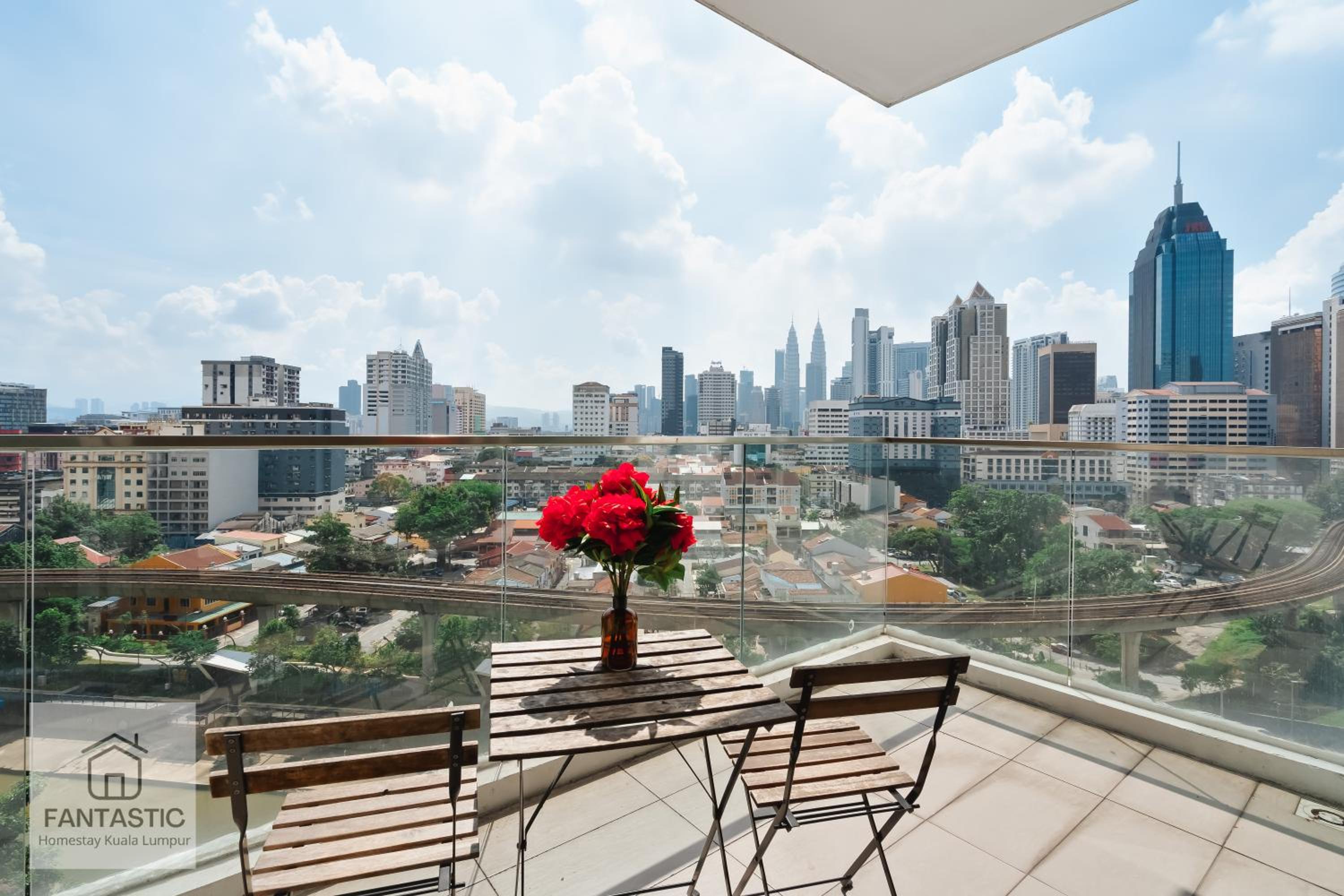 Regalia Residence at KLCC View Sky Pool by KC