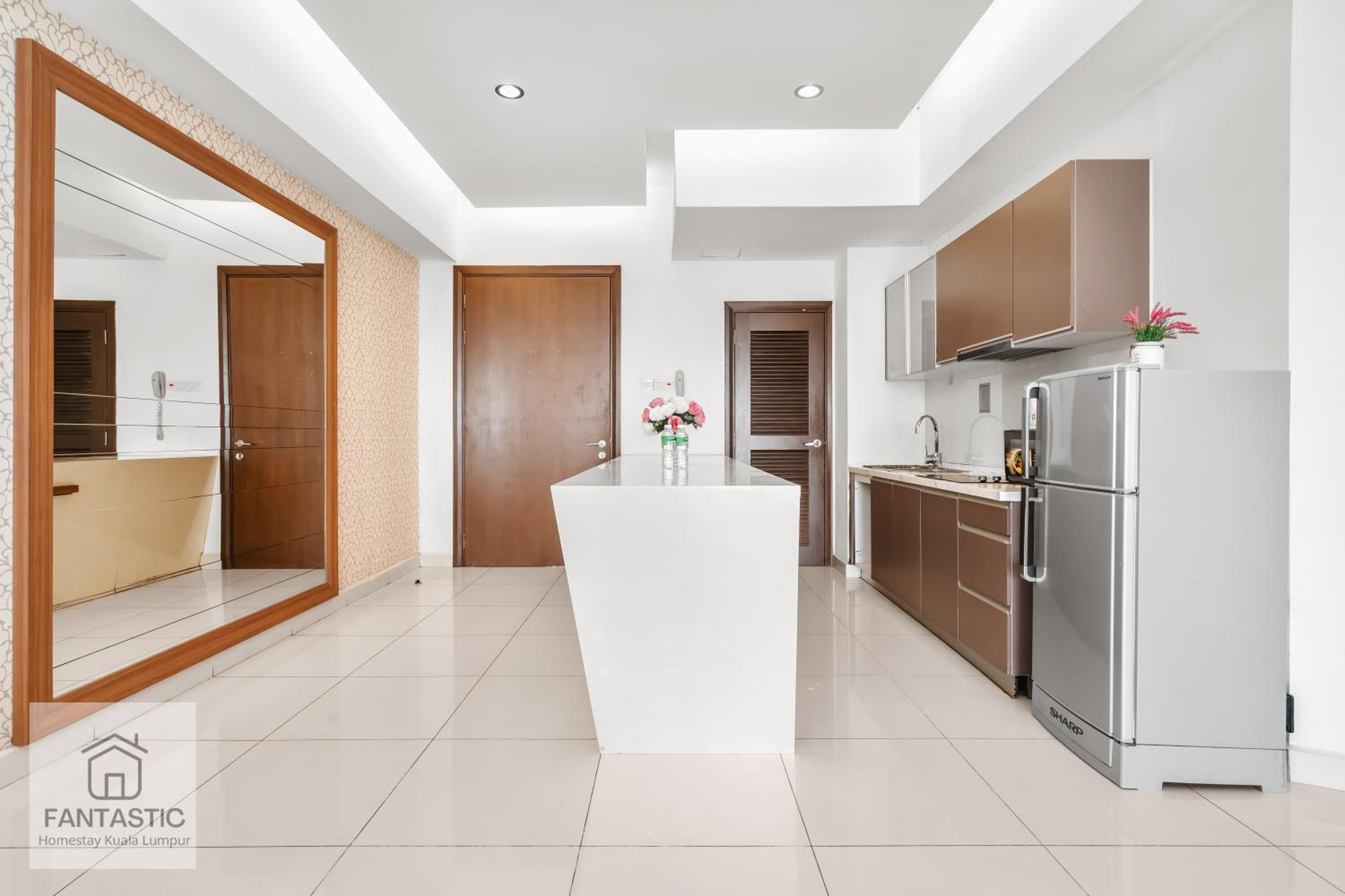 Regalia Residence at KLCC View Sky Pool by KC