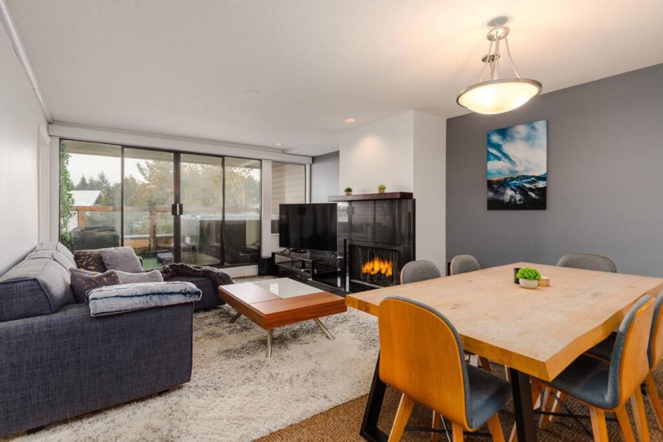 Patagonia 2 Bed 2 Bath with Private Hot Tub