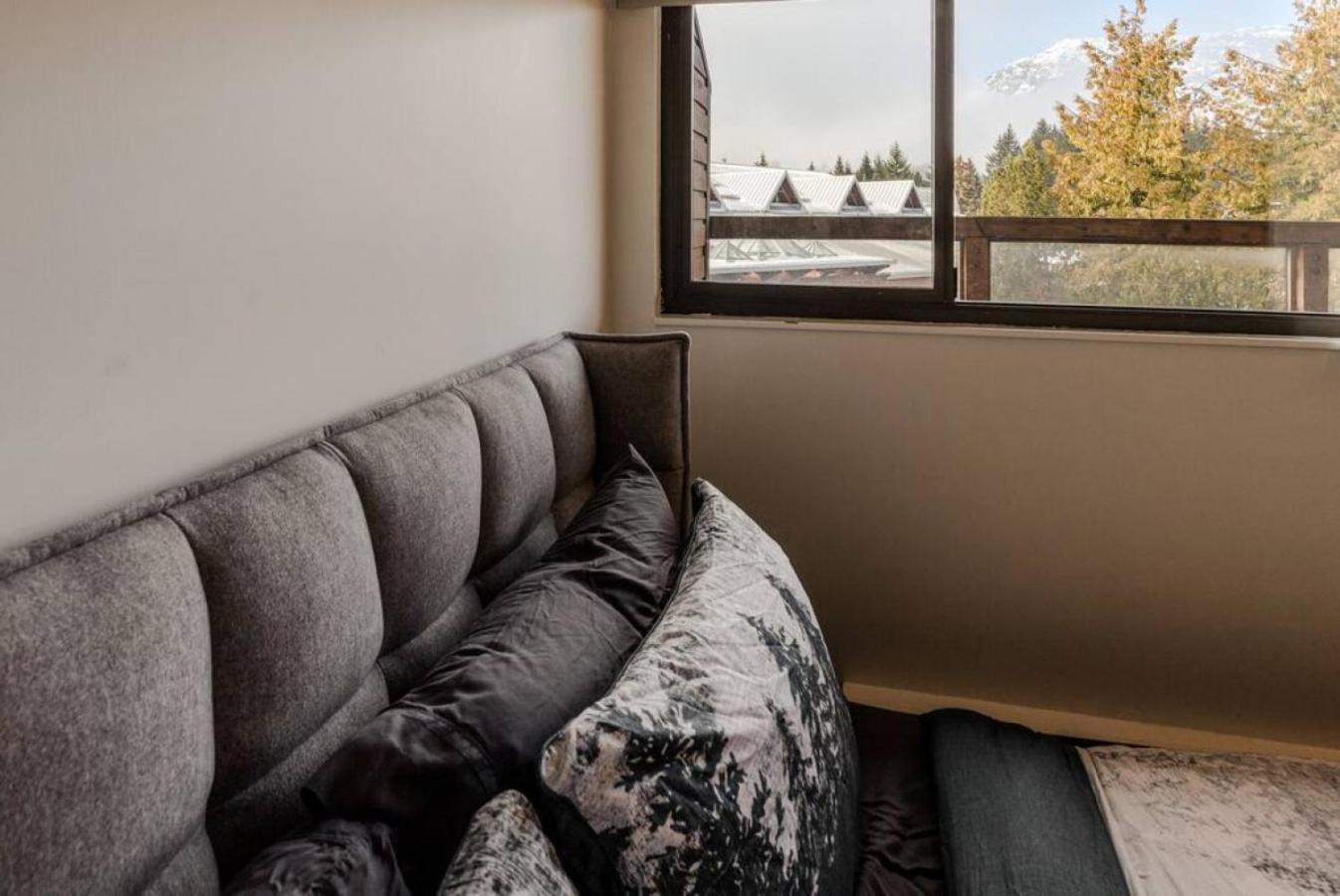 Patagonia 2 Bed 2 Bath with Private Hot Tub