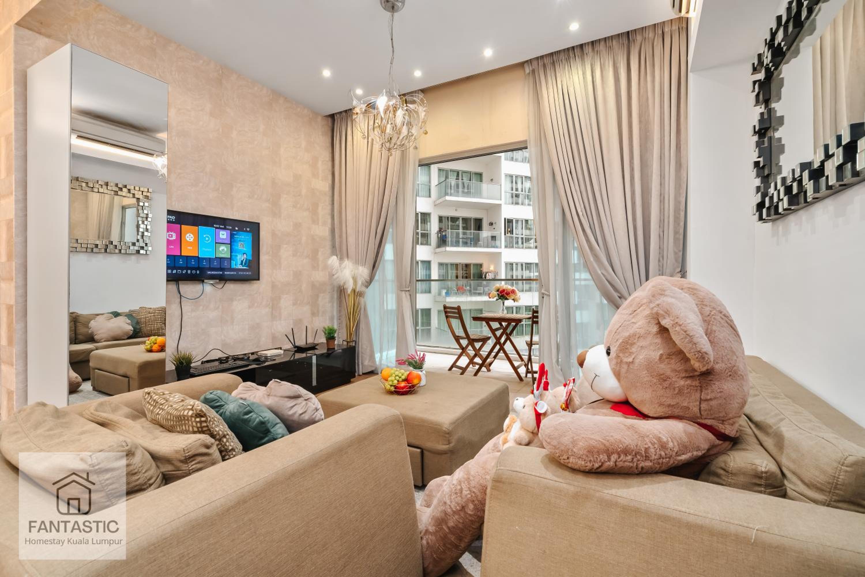 Regalia Residence at KLCC View Sky Pool by KC